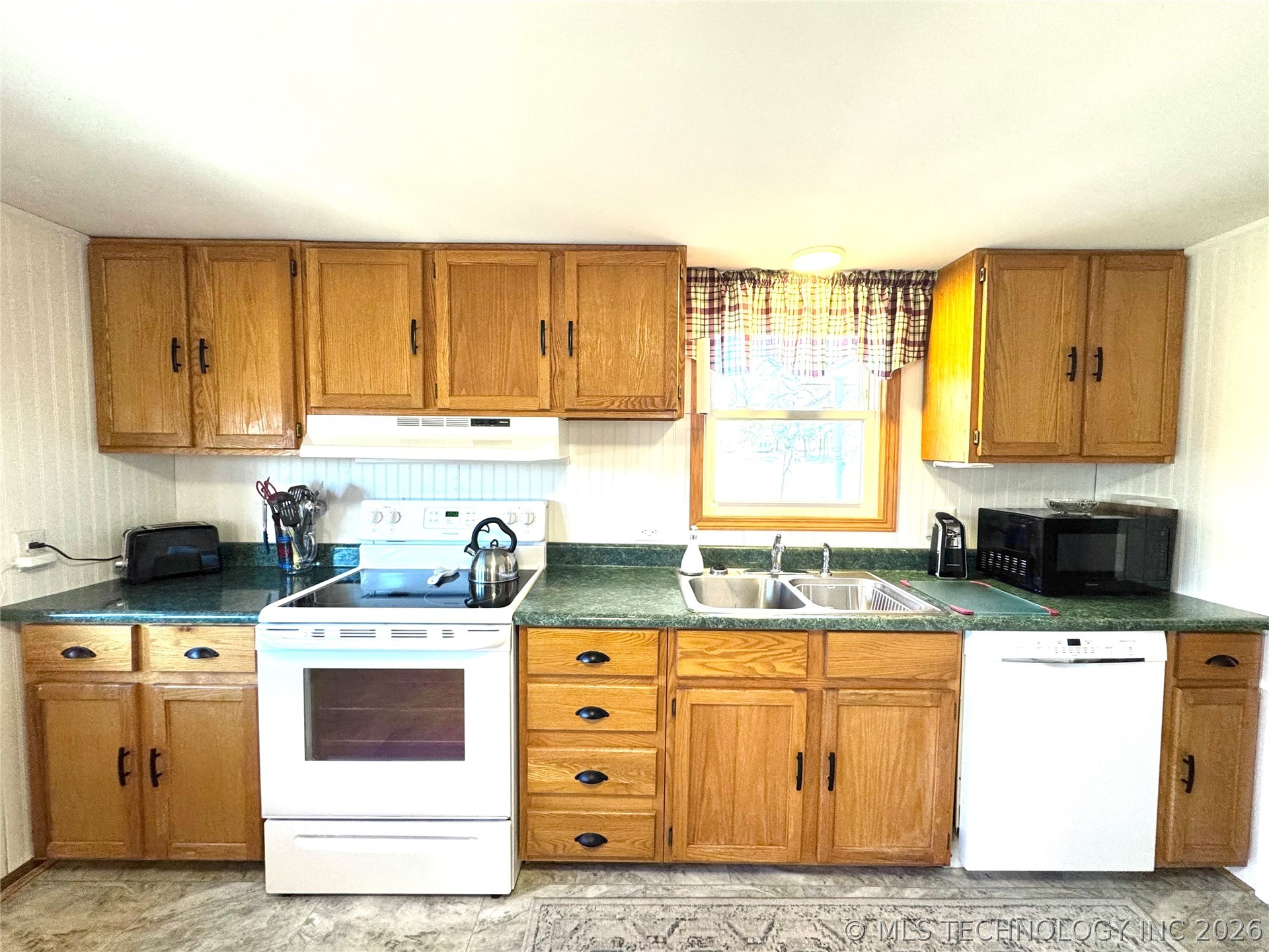 39 Honeydo Lane Property Photo 25