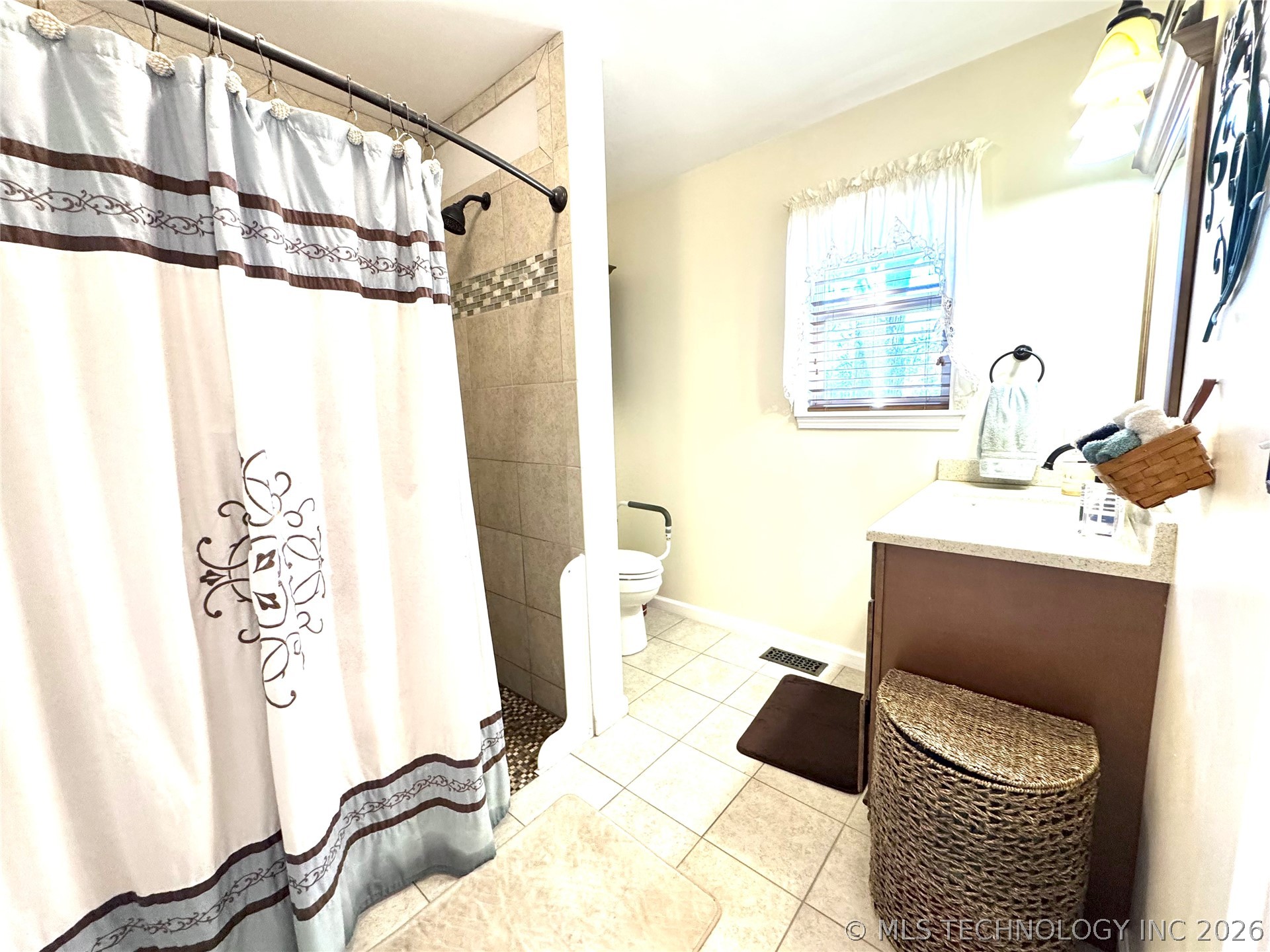 39 Honeydo Lane Property Photo 32