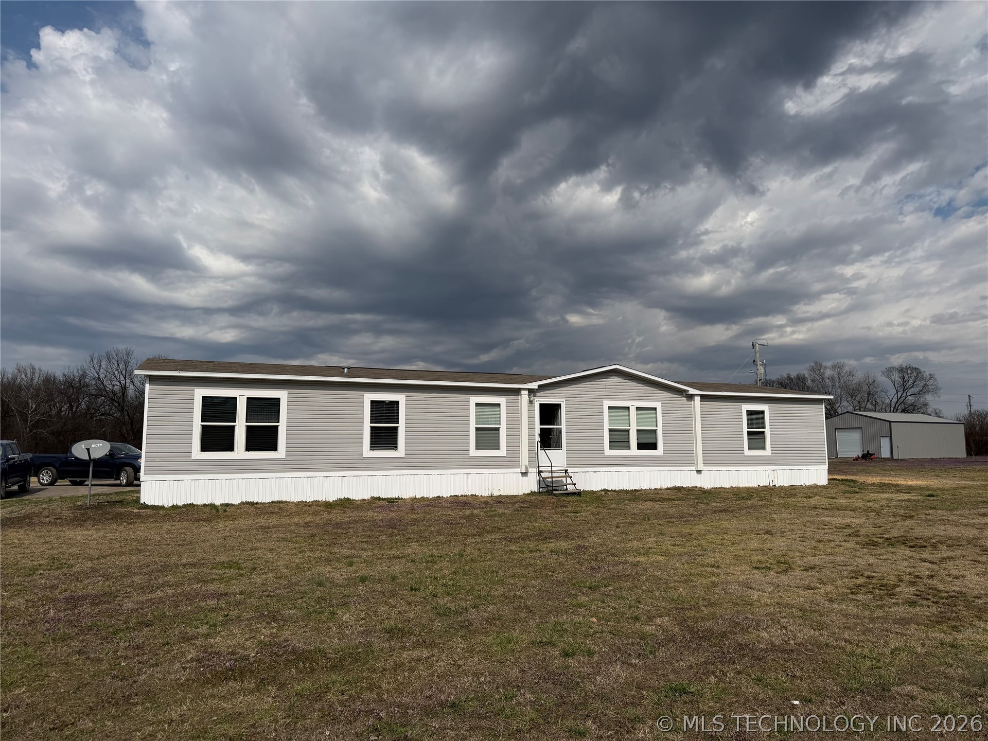 112 N Painted Wolf Road Property Photo 1