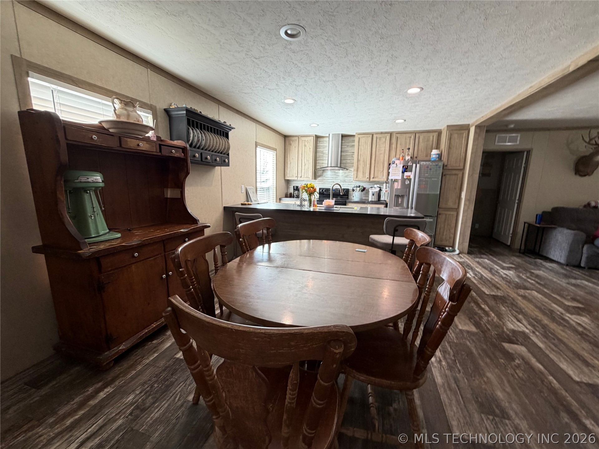112 N Painted Wolf Road Property Photo 9