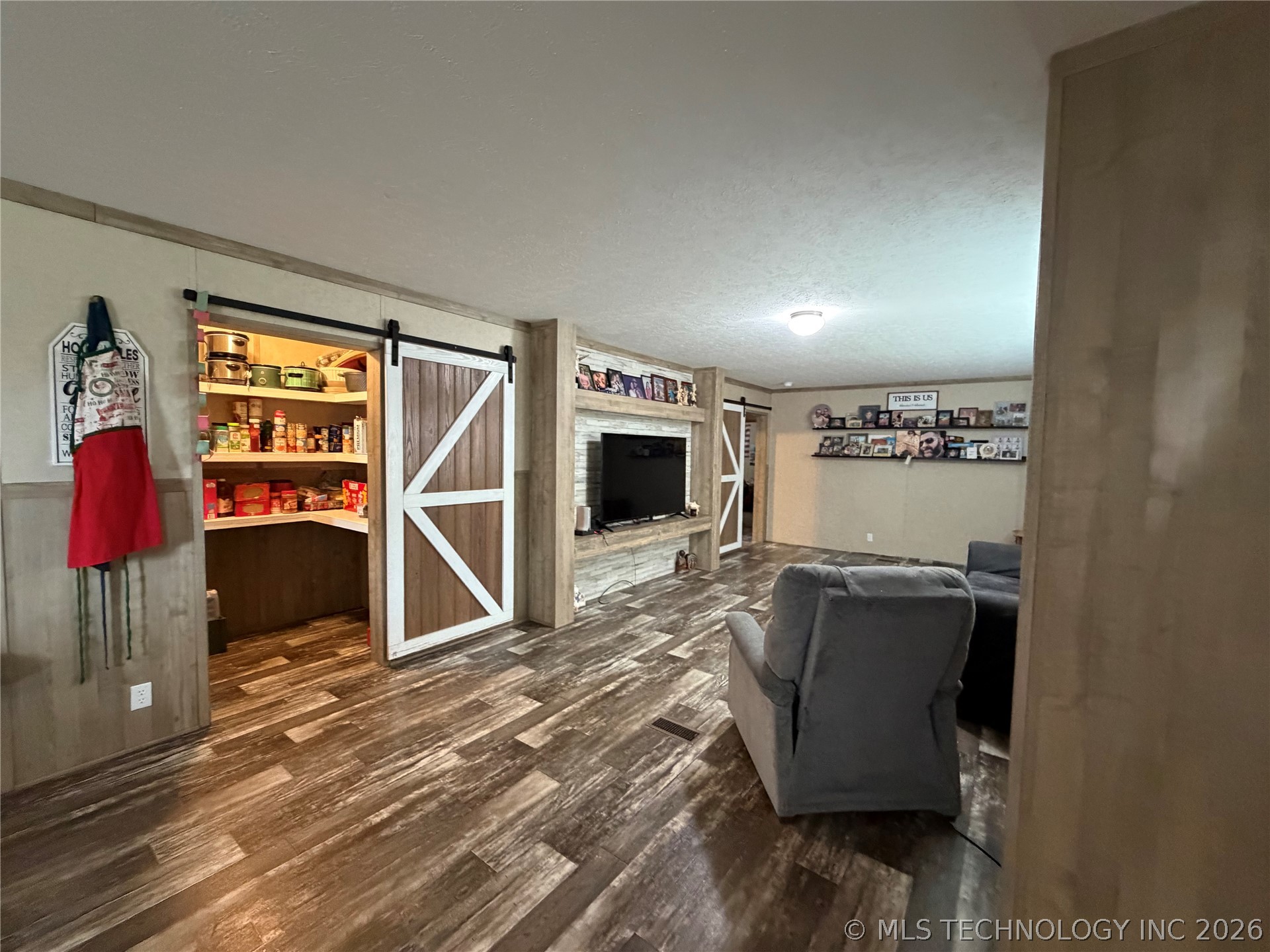 112 N Painted Wolf Road Property Photo 10