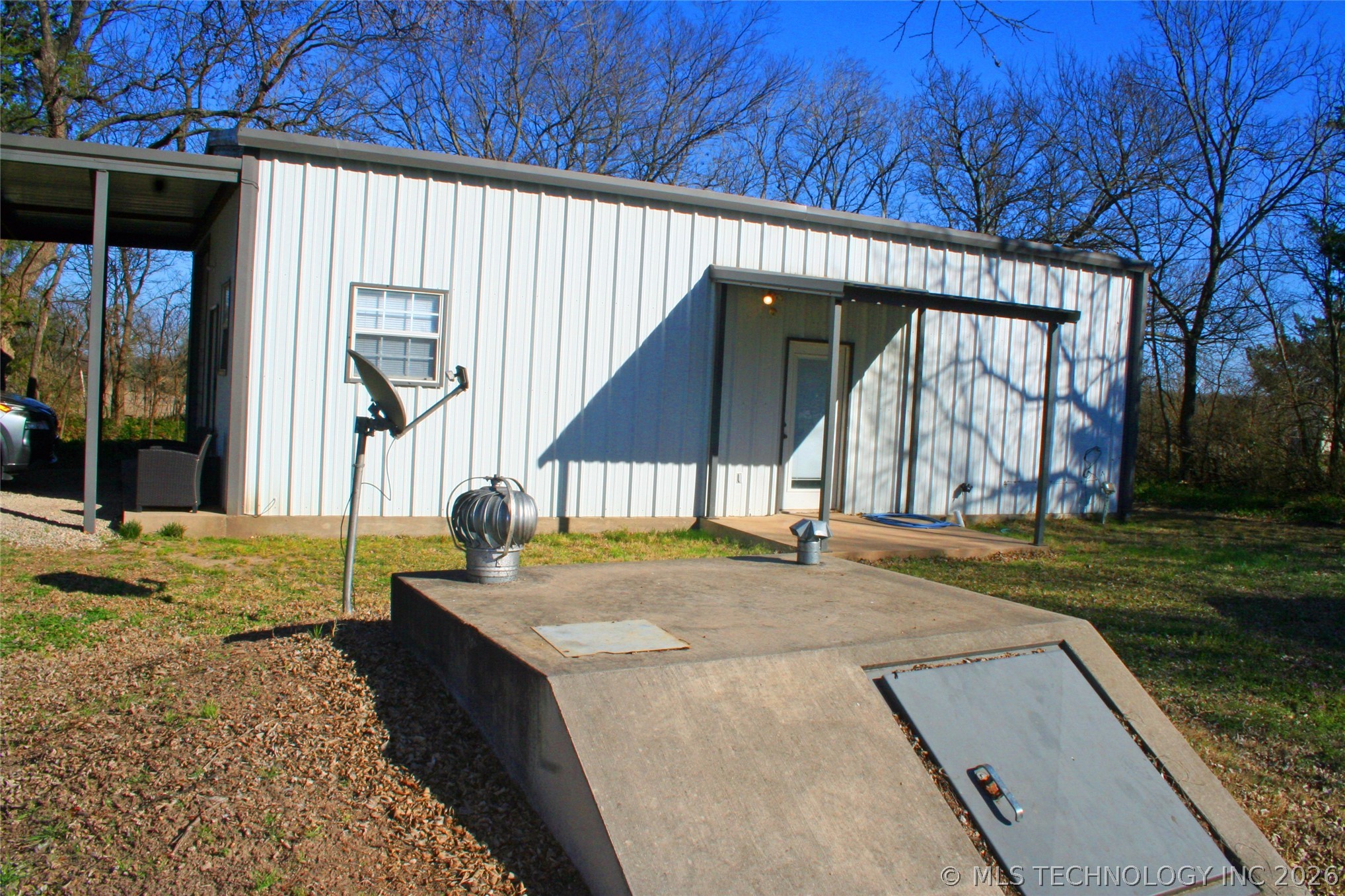 56 15th Property Photo 5