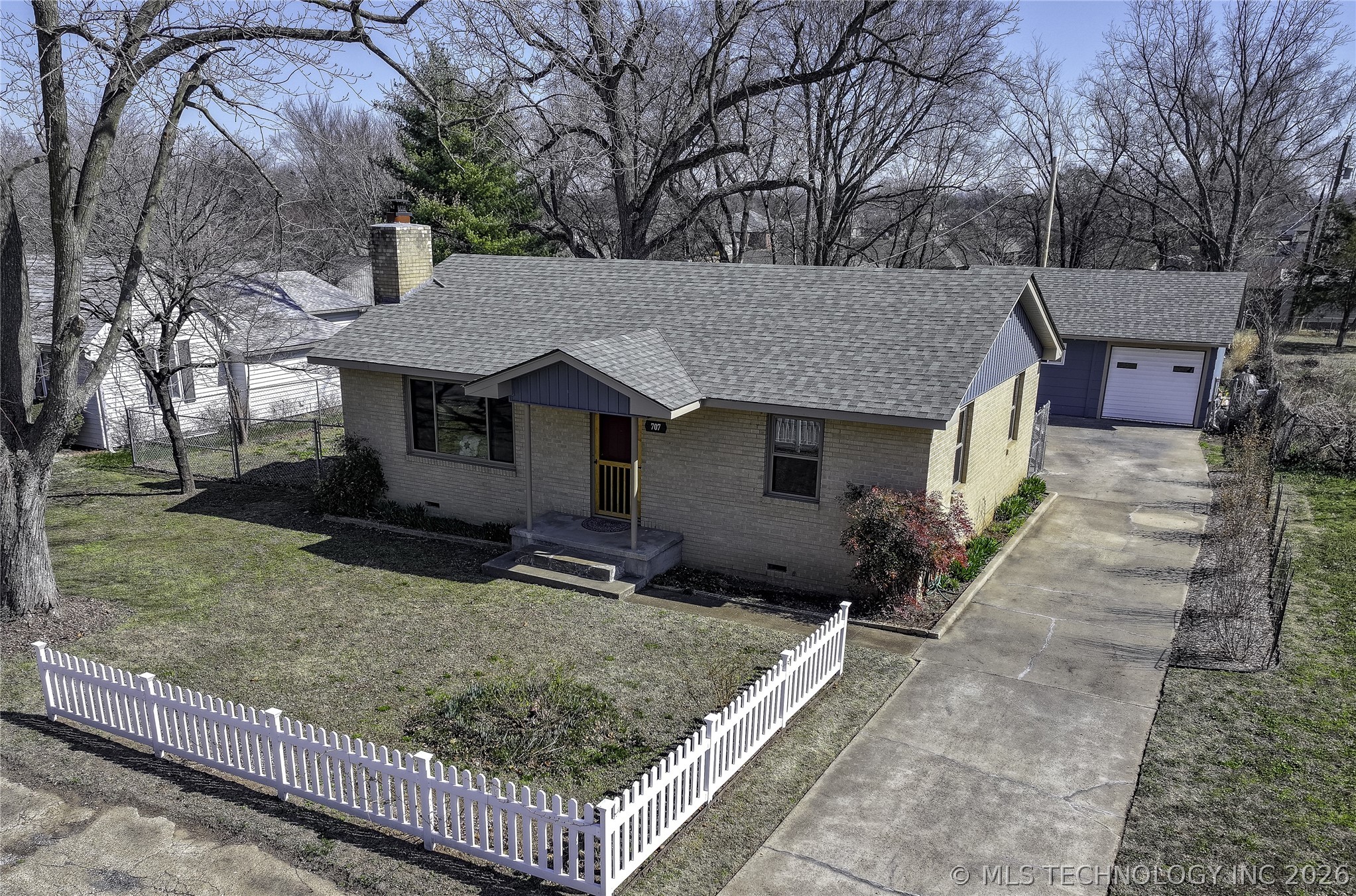 707 S Cherokee Street Property Photo 4