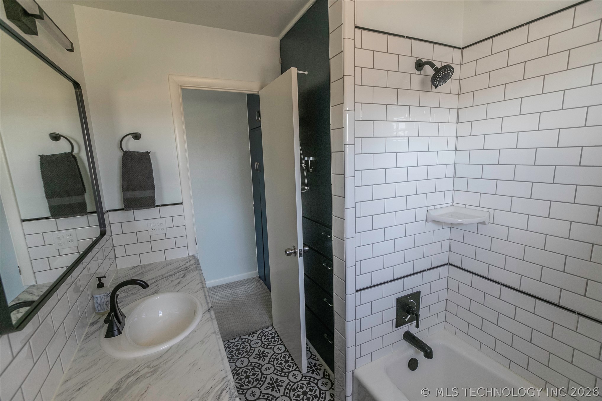 707 S Cherokee Street Property Photo 15