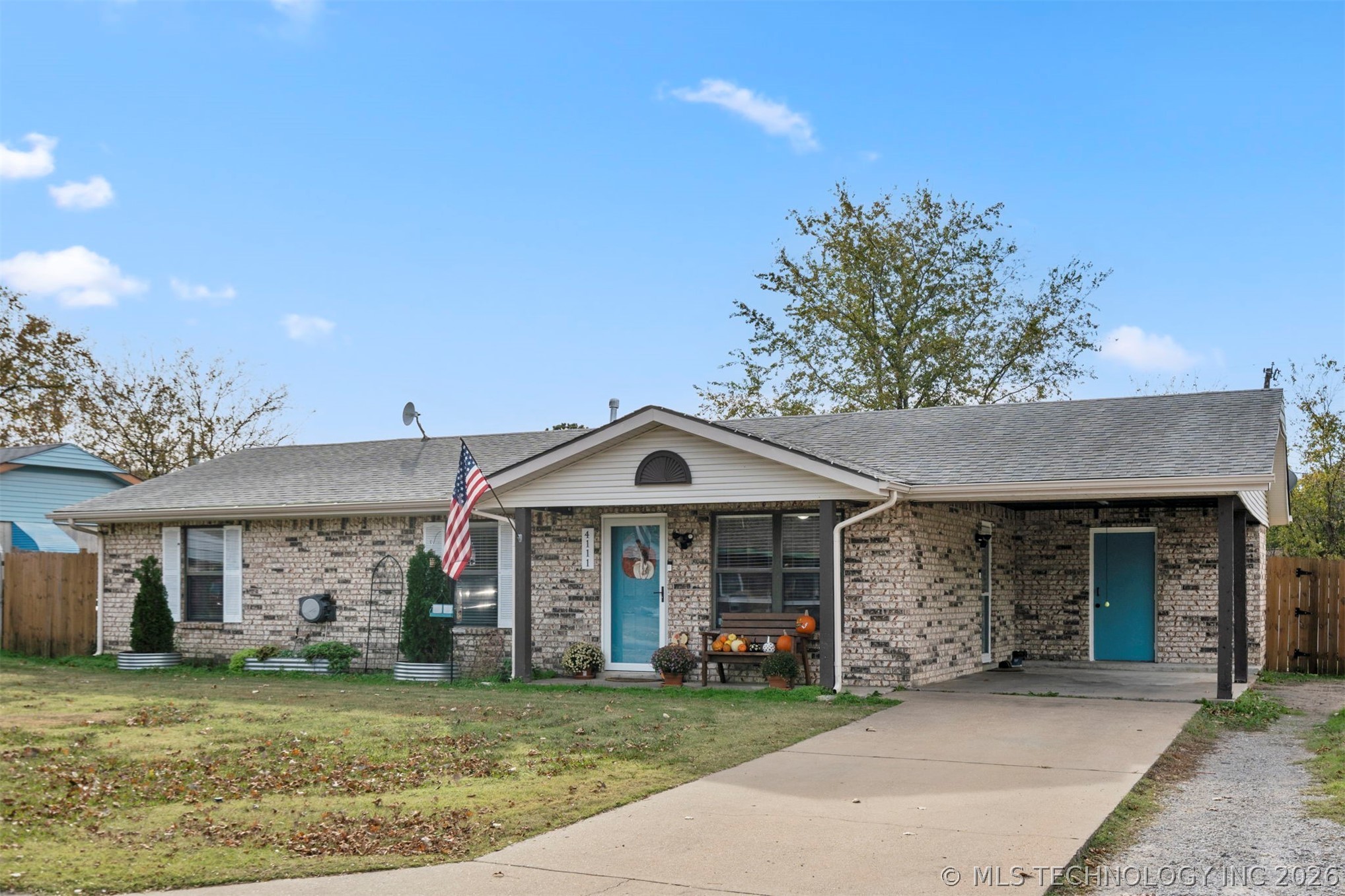 4111 W Pipestem Drive Property Photo 2