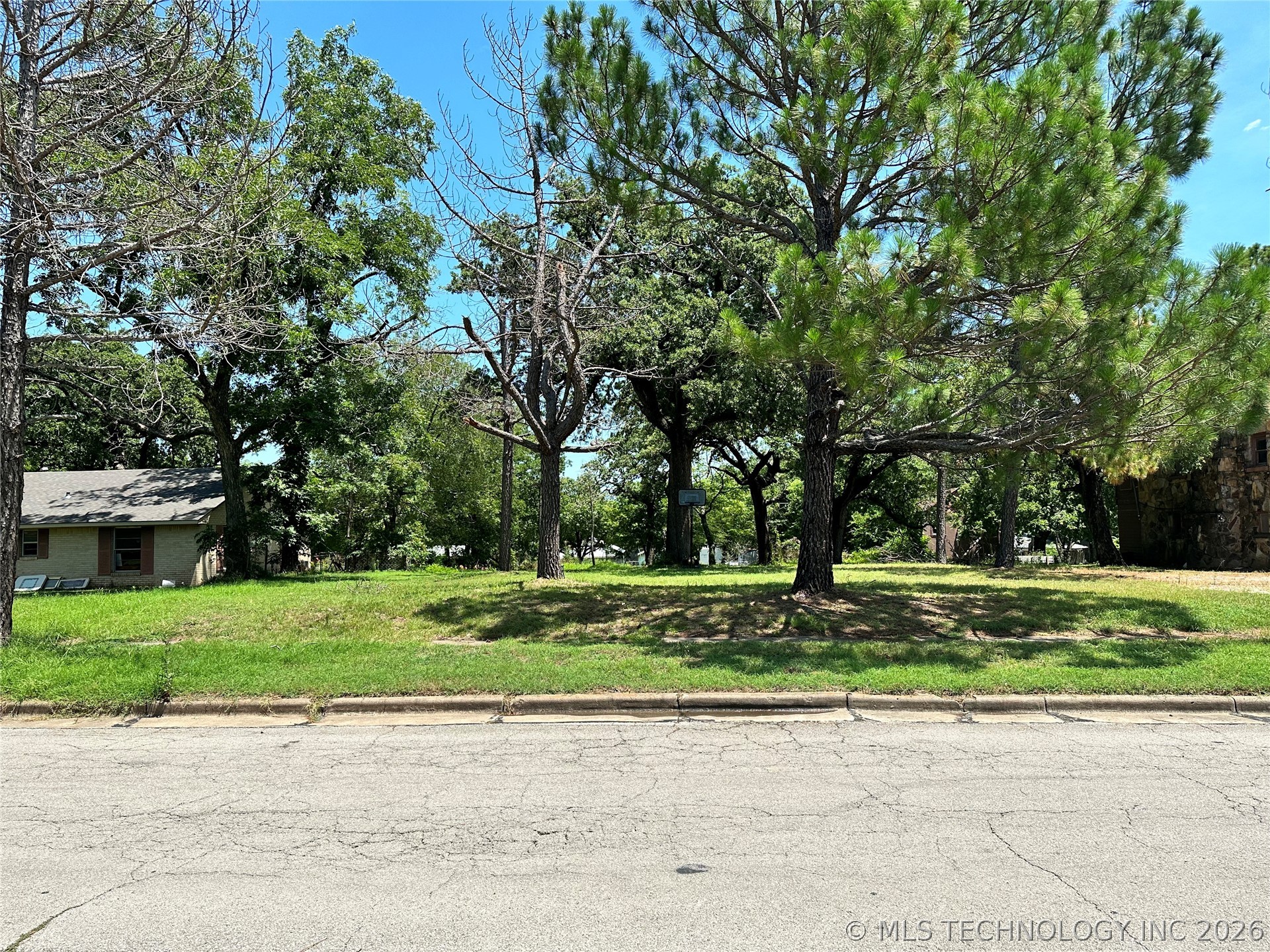 812 Se C Street Property Photo 10
