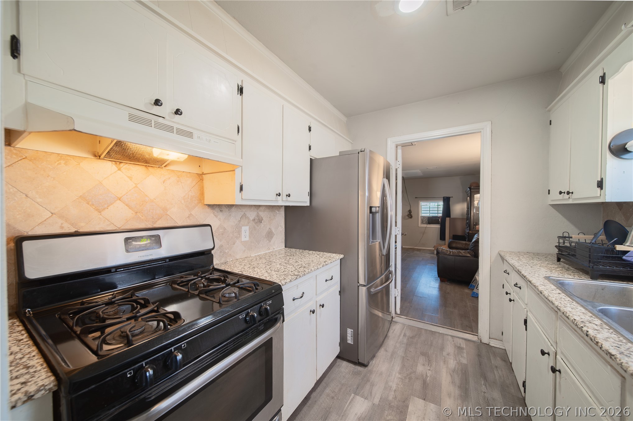 125 W Austin Street Property Photo 11