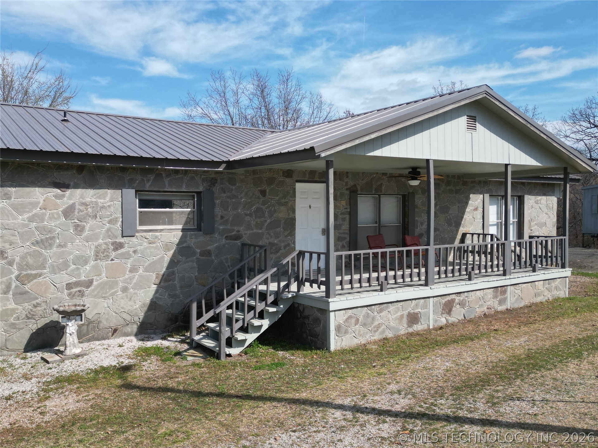 428831 E 1131 Road Property Photo 2