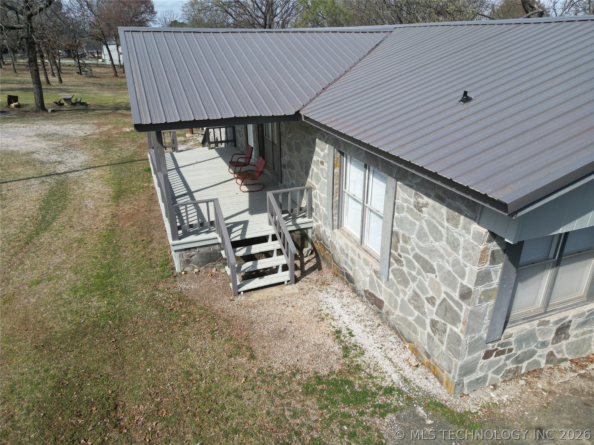428831 E 1131 Road Property Photo 6