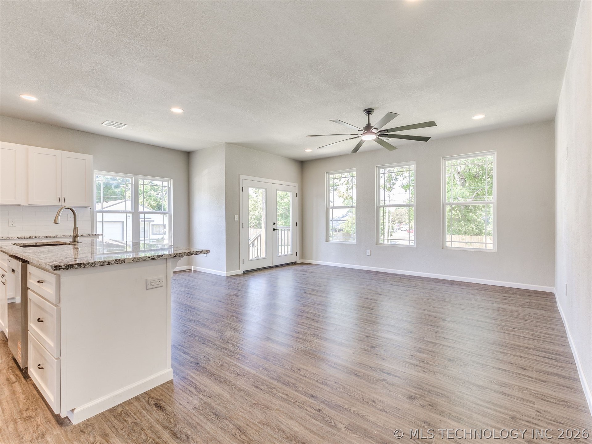 448 S Quebec Avenue Property Photo 15
