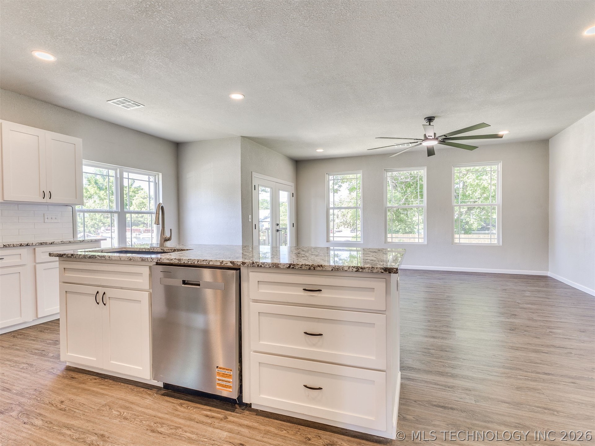 448 S Quebec Avenue Property Photo 23