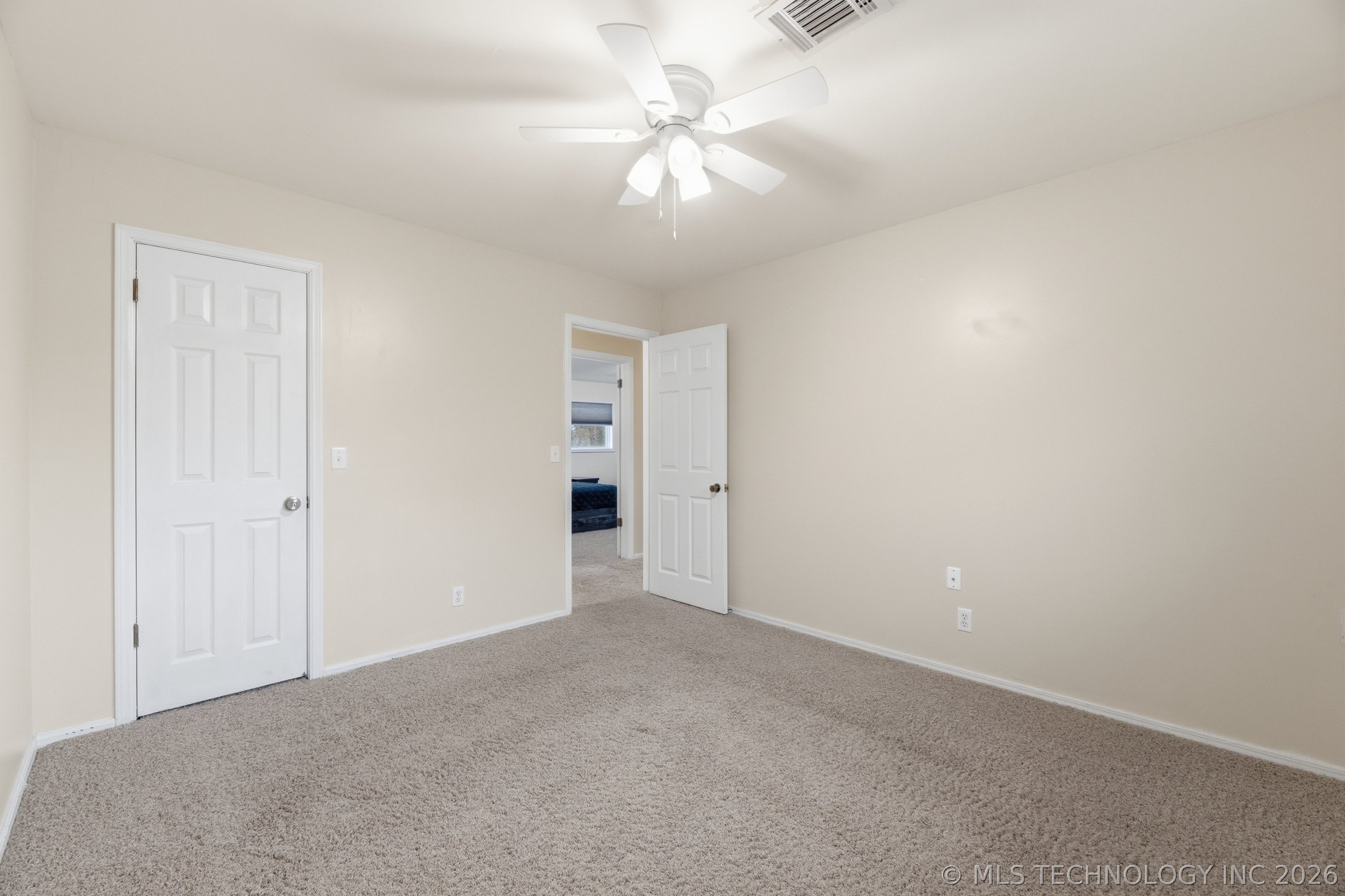 2358 London Lane Property Photo 26