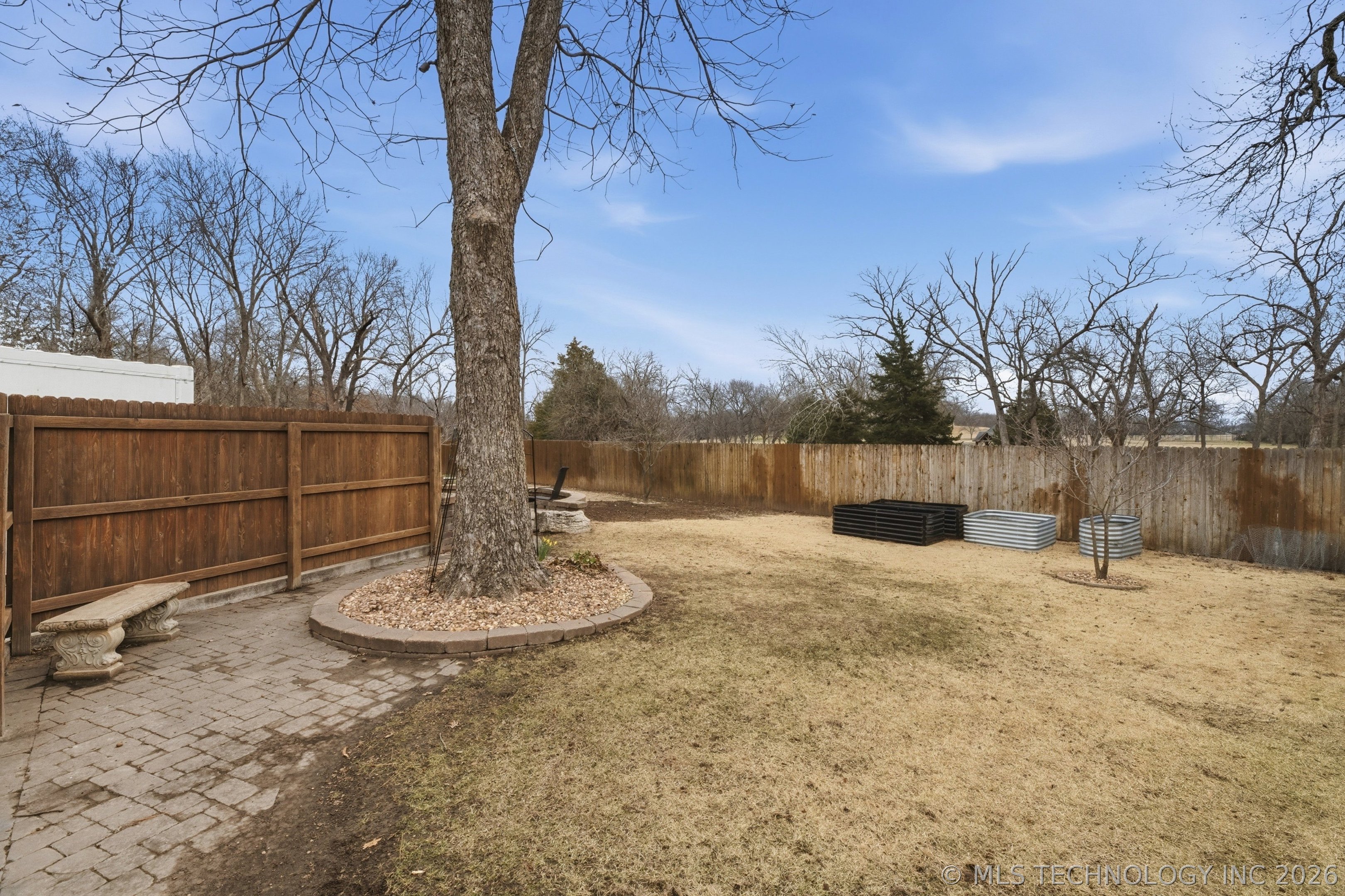 2358 London Lane Property Photo 38