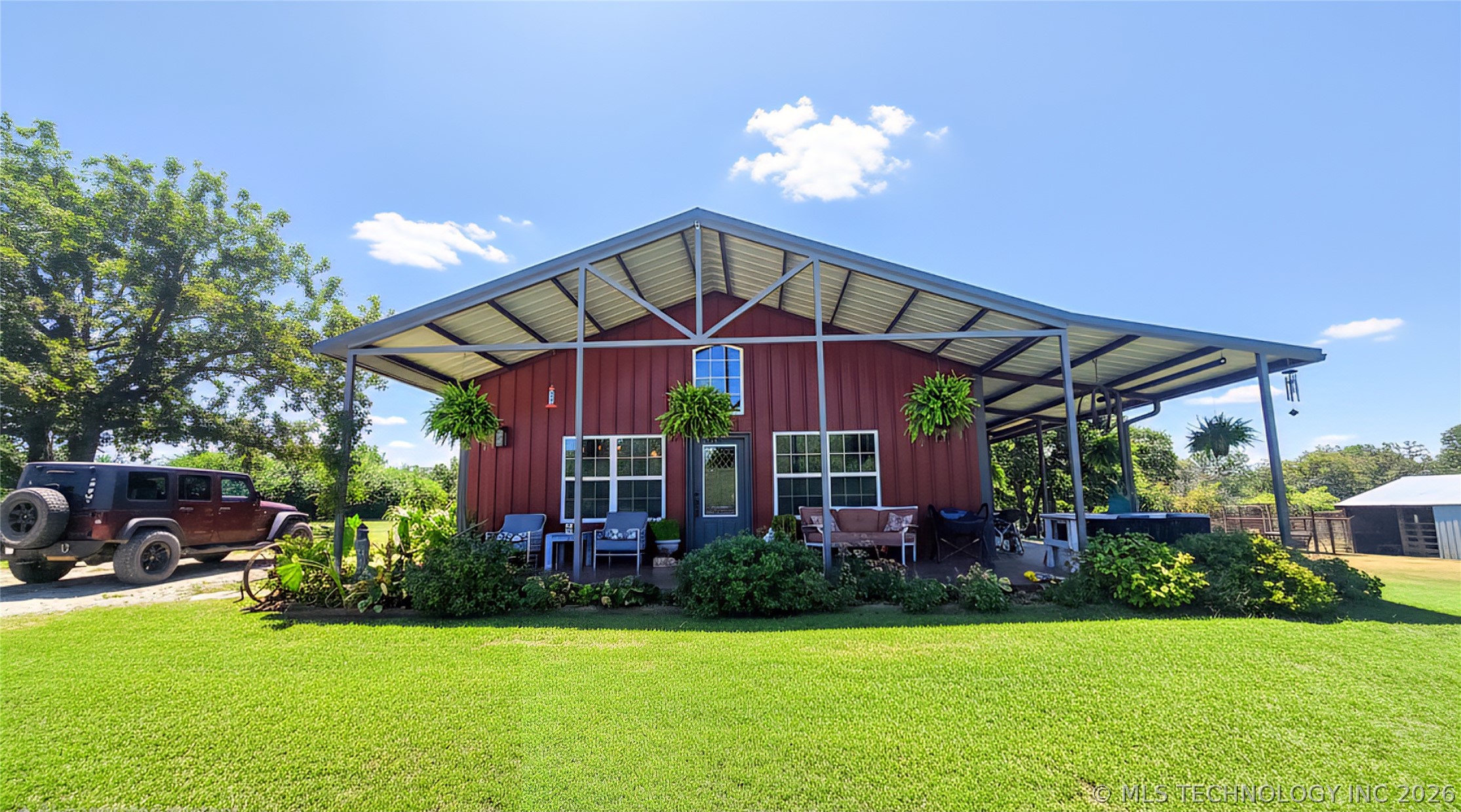 10701 Eastway Property Photo 1