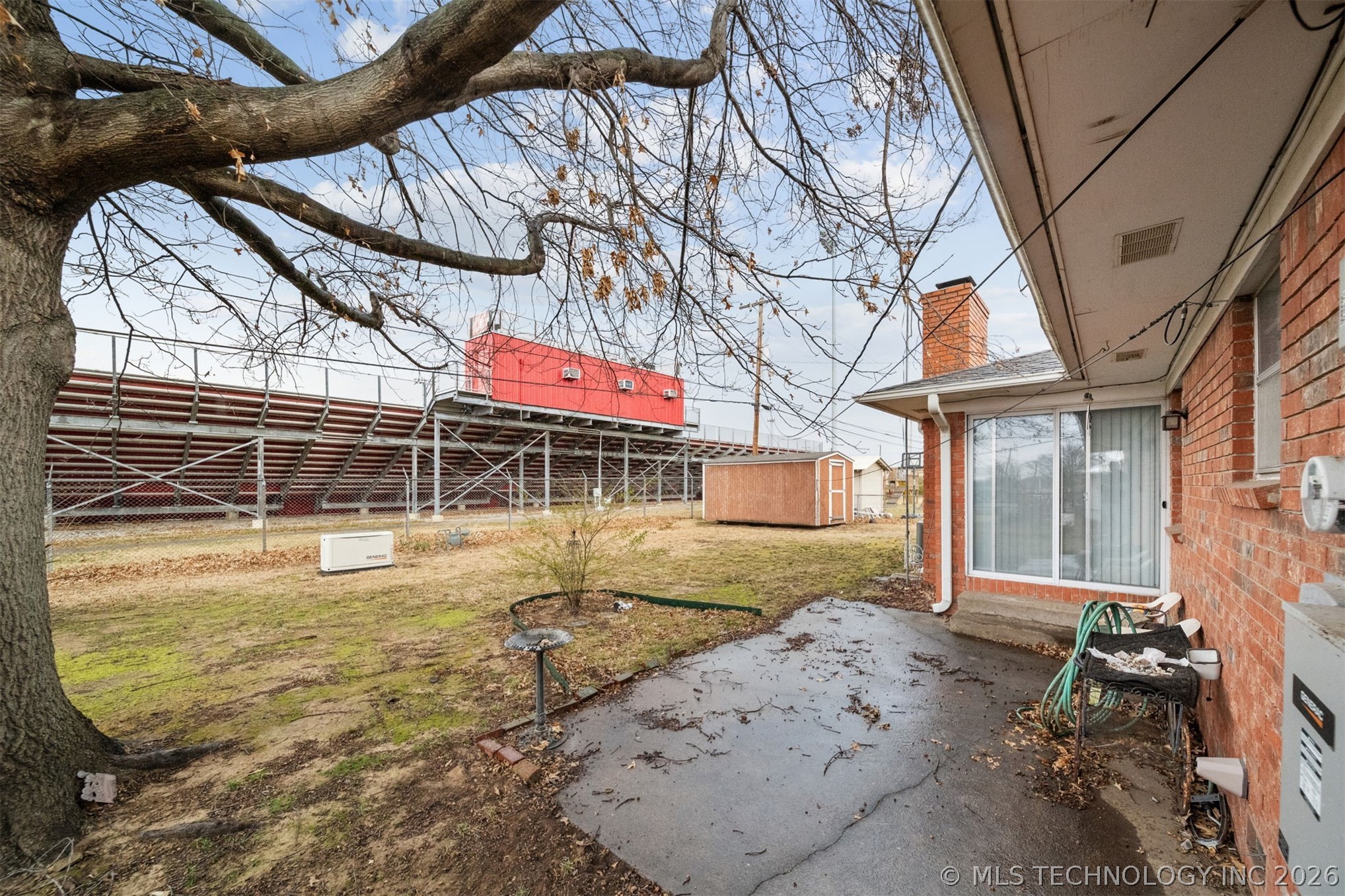 320 E 17th Street Property Photo 22