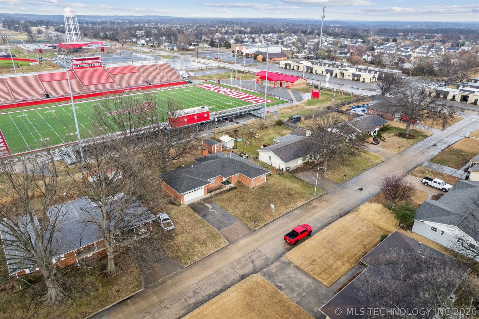 320 E 17th Street Property Photo 26