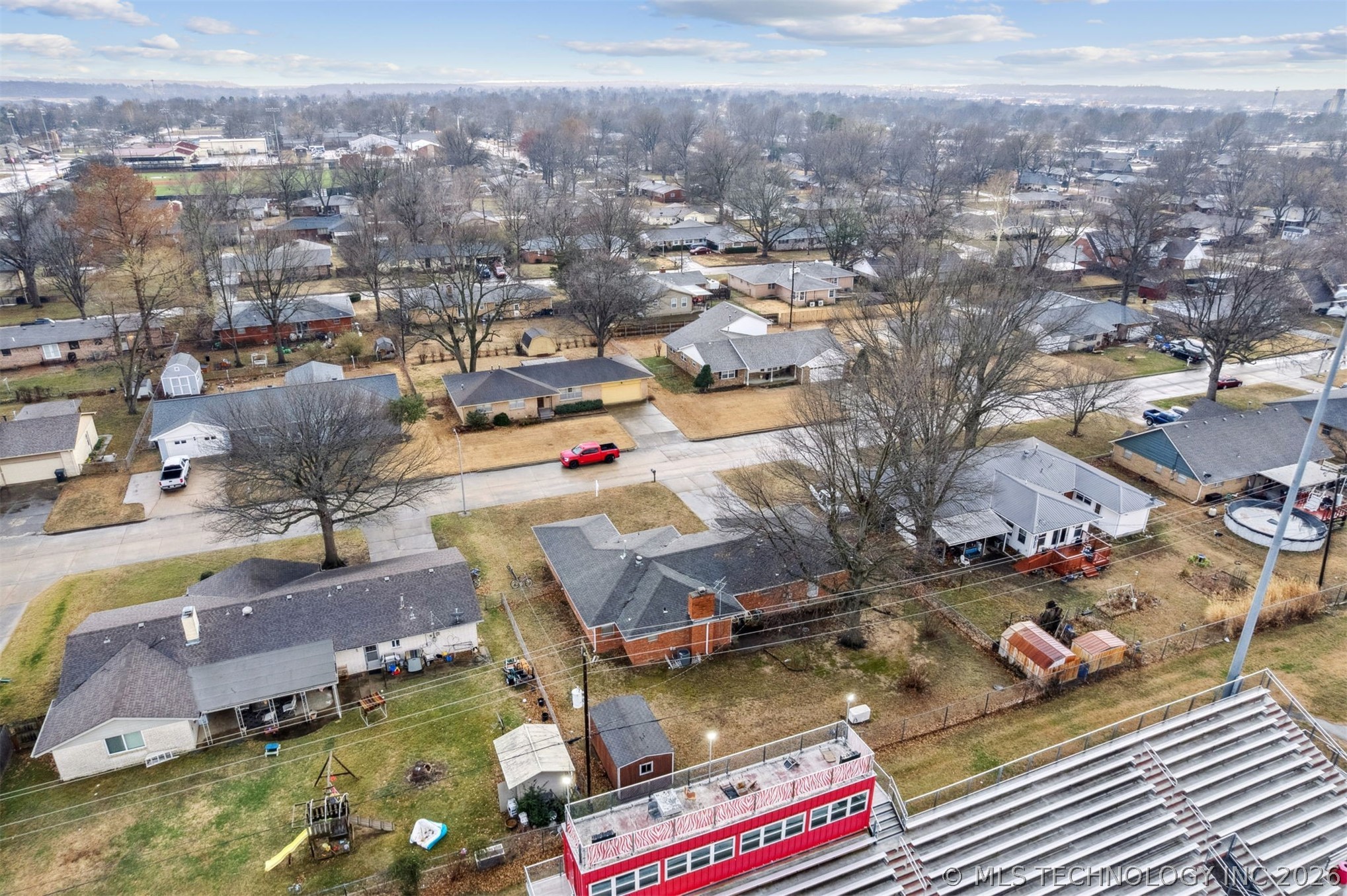 320 E 17th Street Property Photo 27