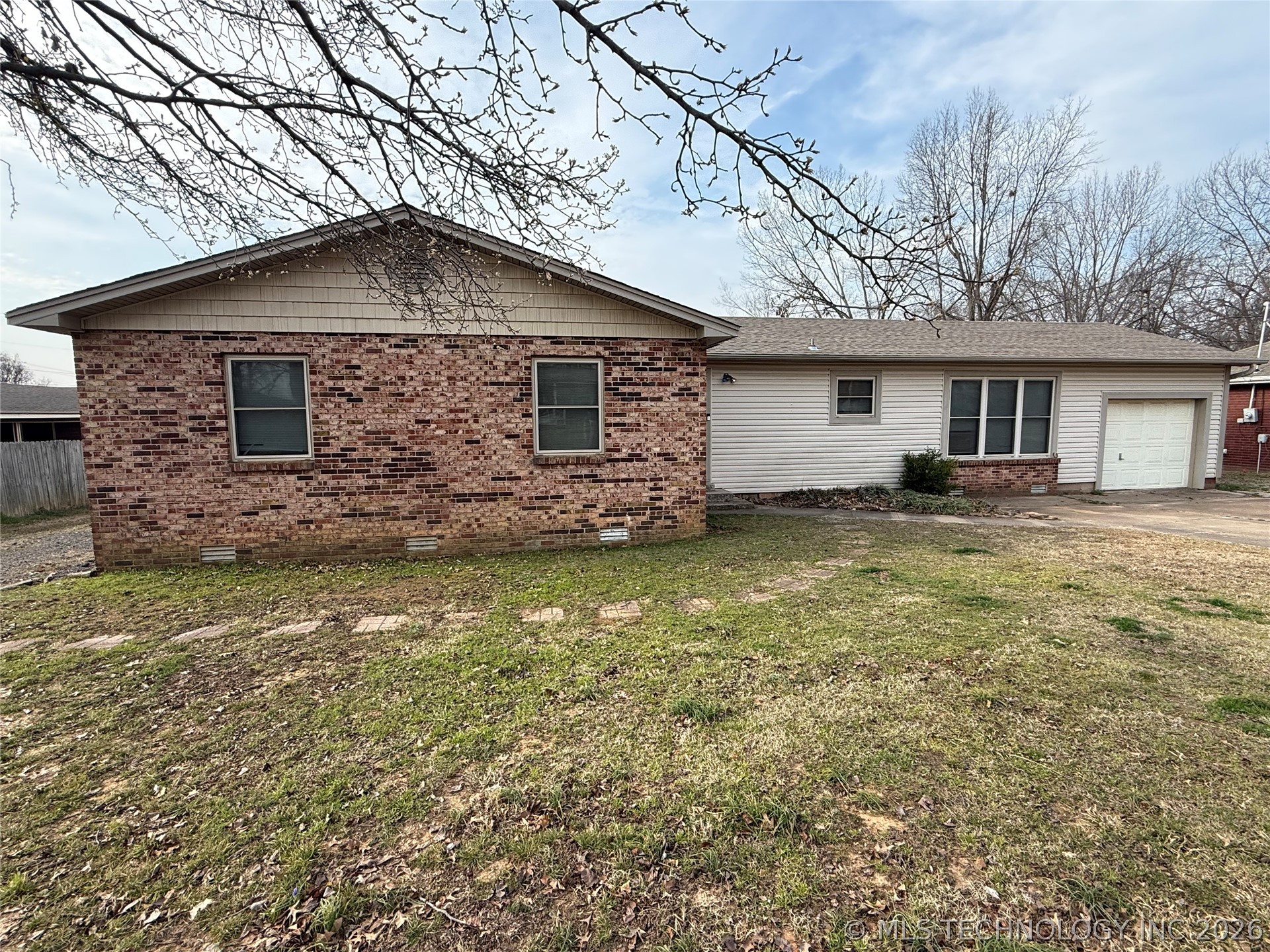 316 Mockingbird Lane Property Photo 3