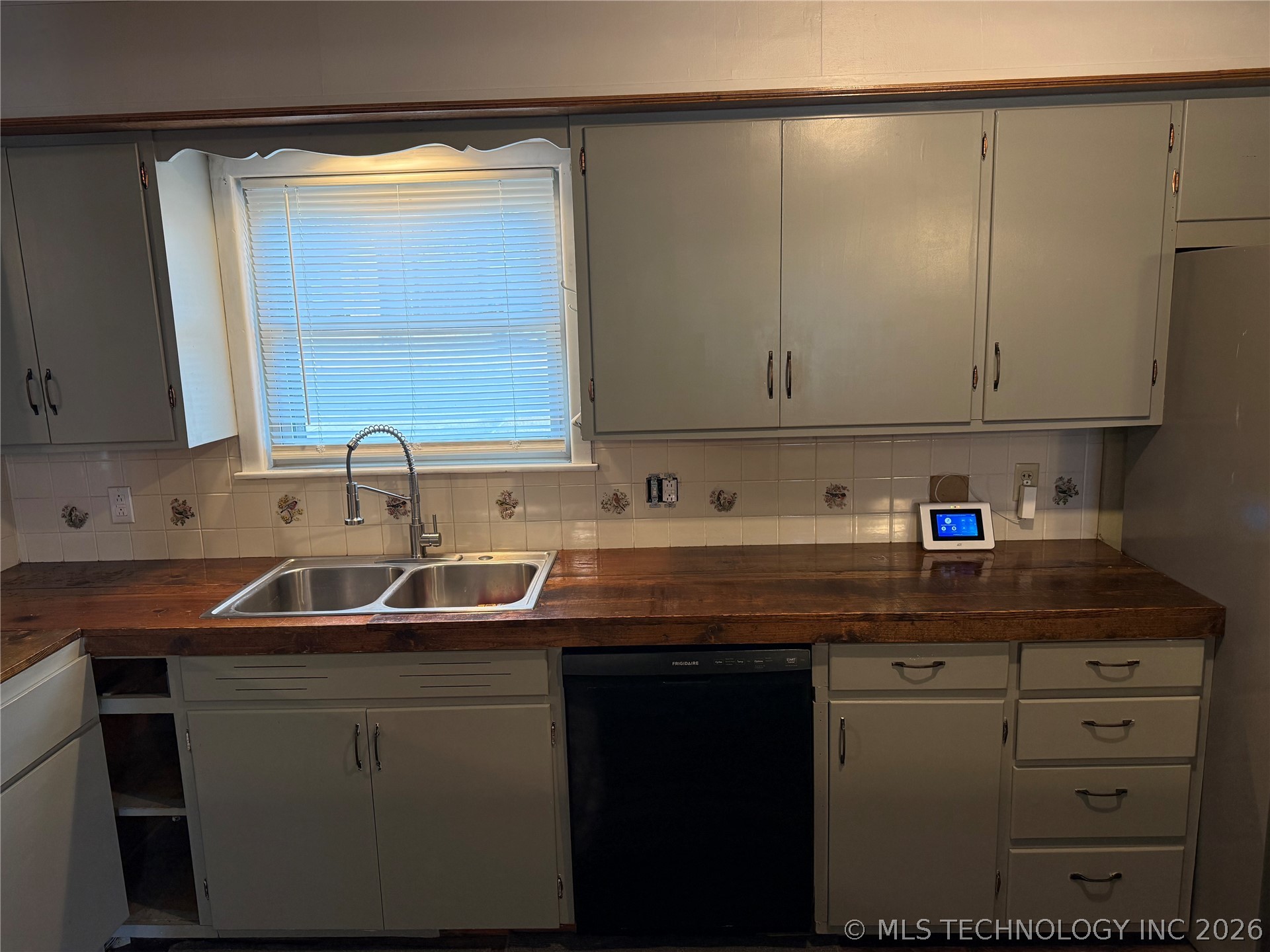 316 Mockingbird Lane Property Photo 6
