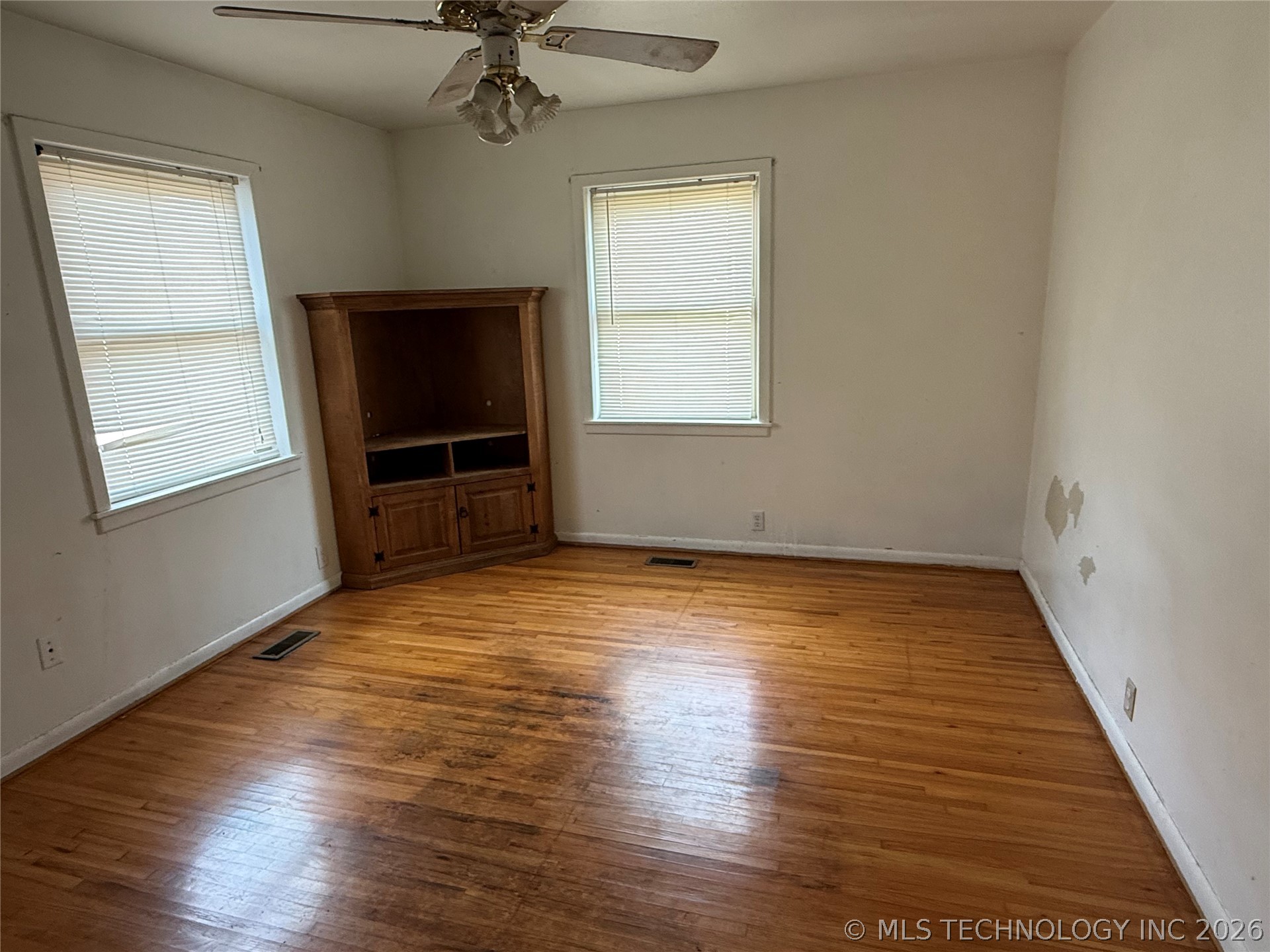 316 Mockingbird Lane Property Photo 11