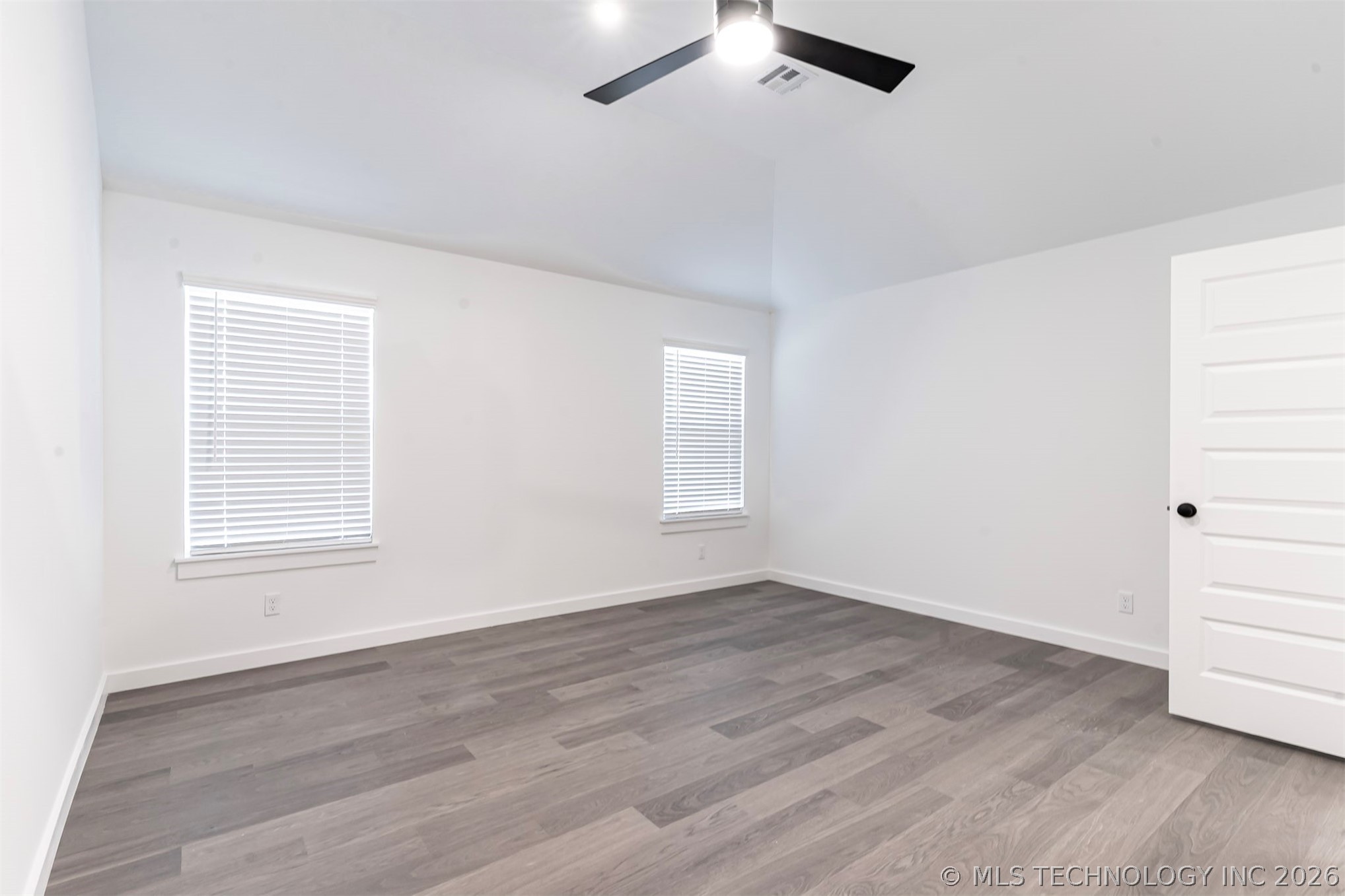 2604 W Main Street Property Photo 6