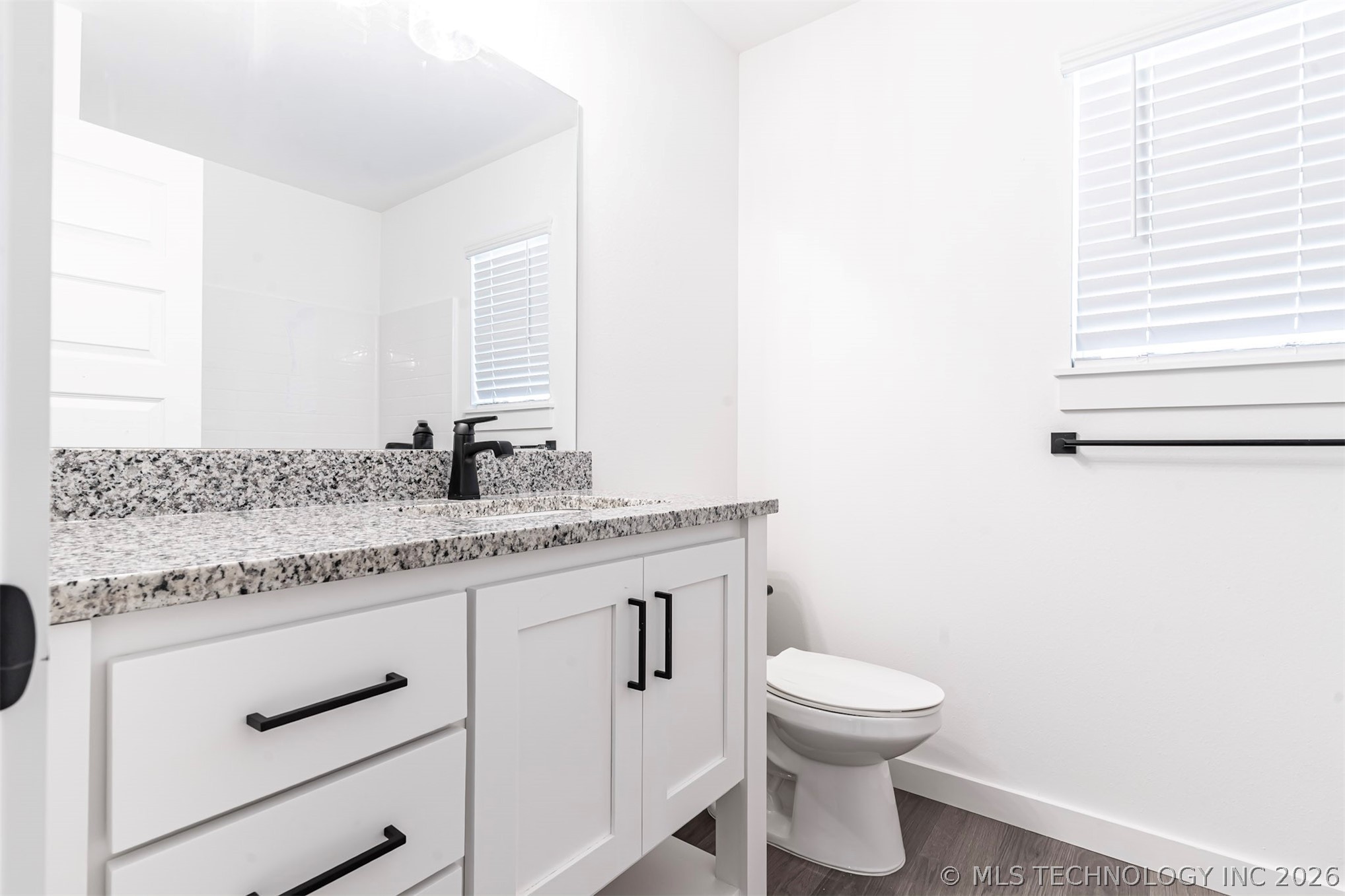 2604 W Main Street Property Photo 9