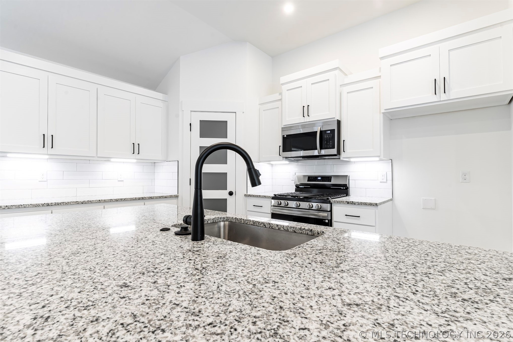 2604 W Main Street Property Photo 11