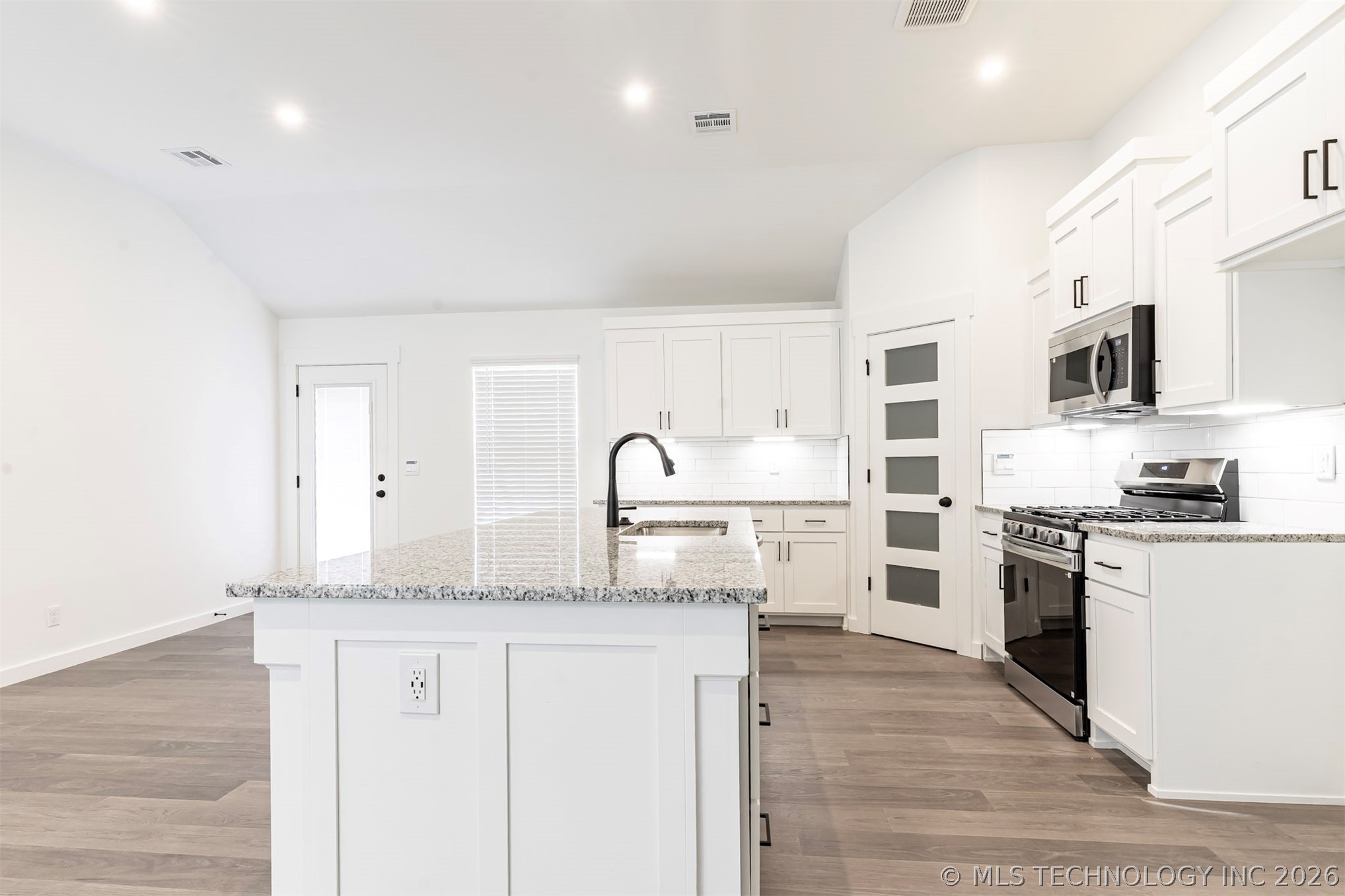 2604 W Main Street Property Photo 13