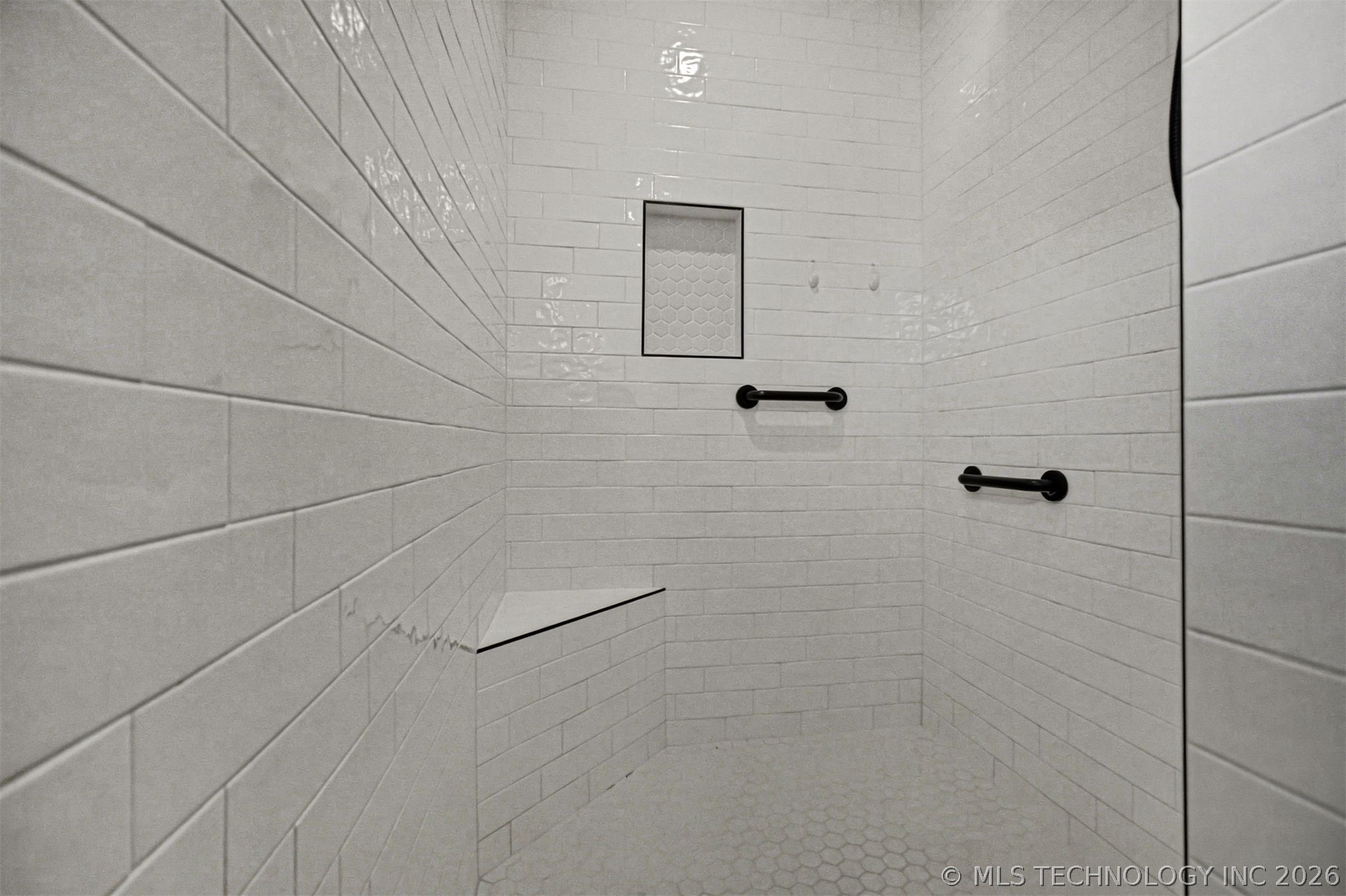 26498 Columbia Crest Drive Property Photo 19