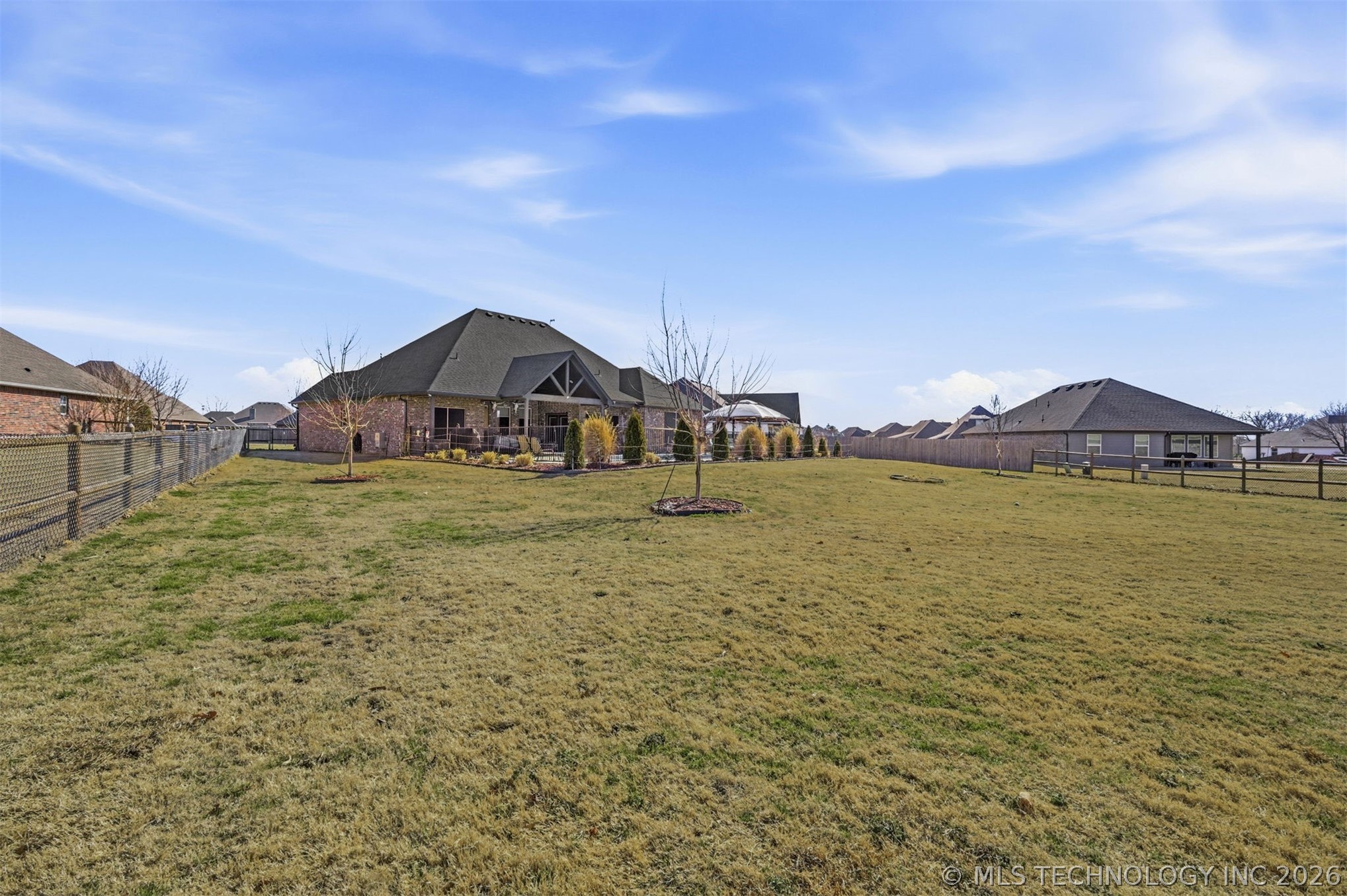 26498 Columbia Crest Drive Property Photo 37