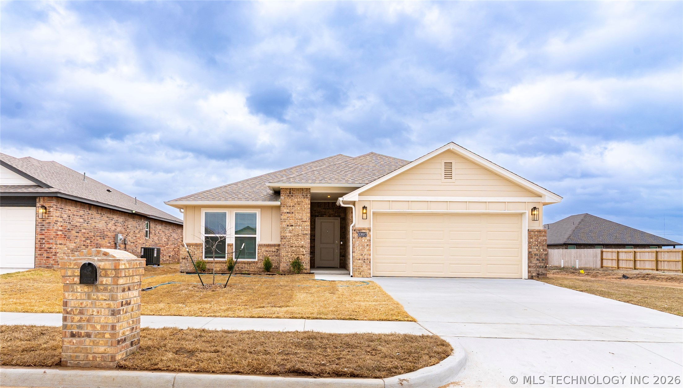 10897 S 271st East Avenue Property Photo 1