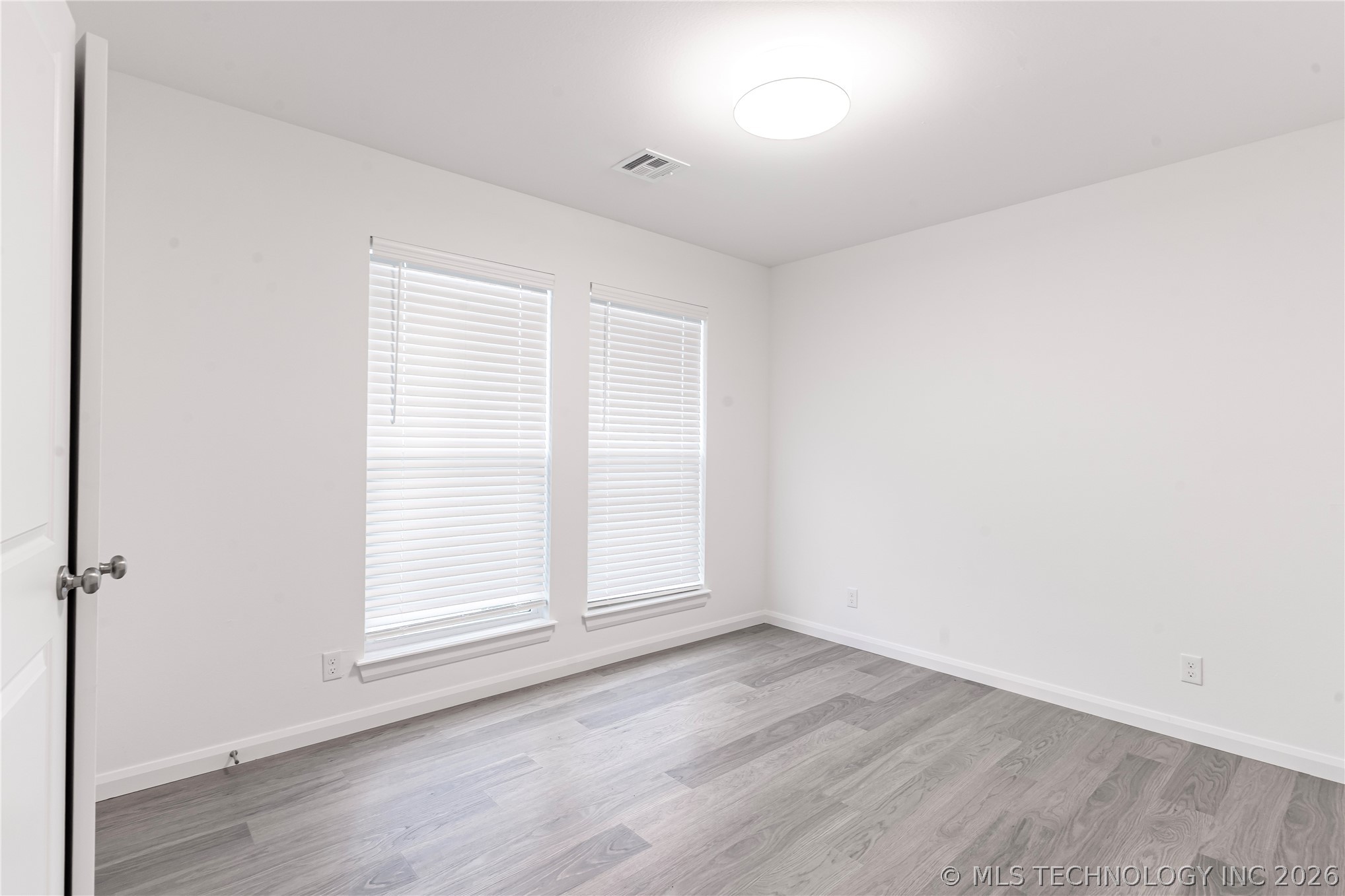 10897 S 271st East Avenue Property Photo 12