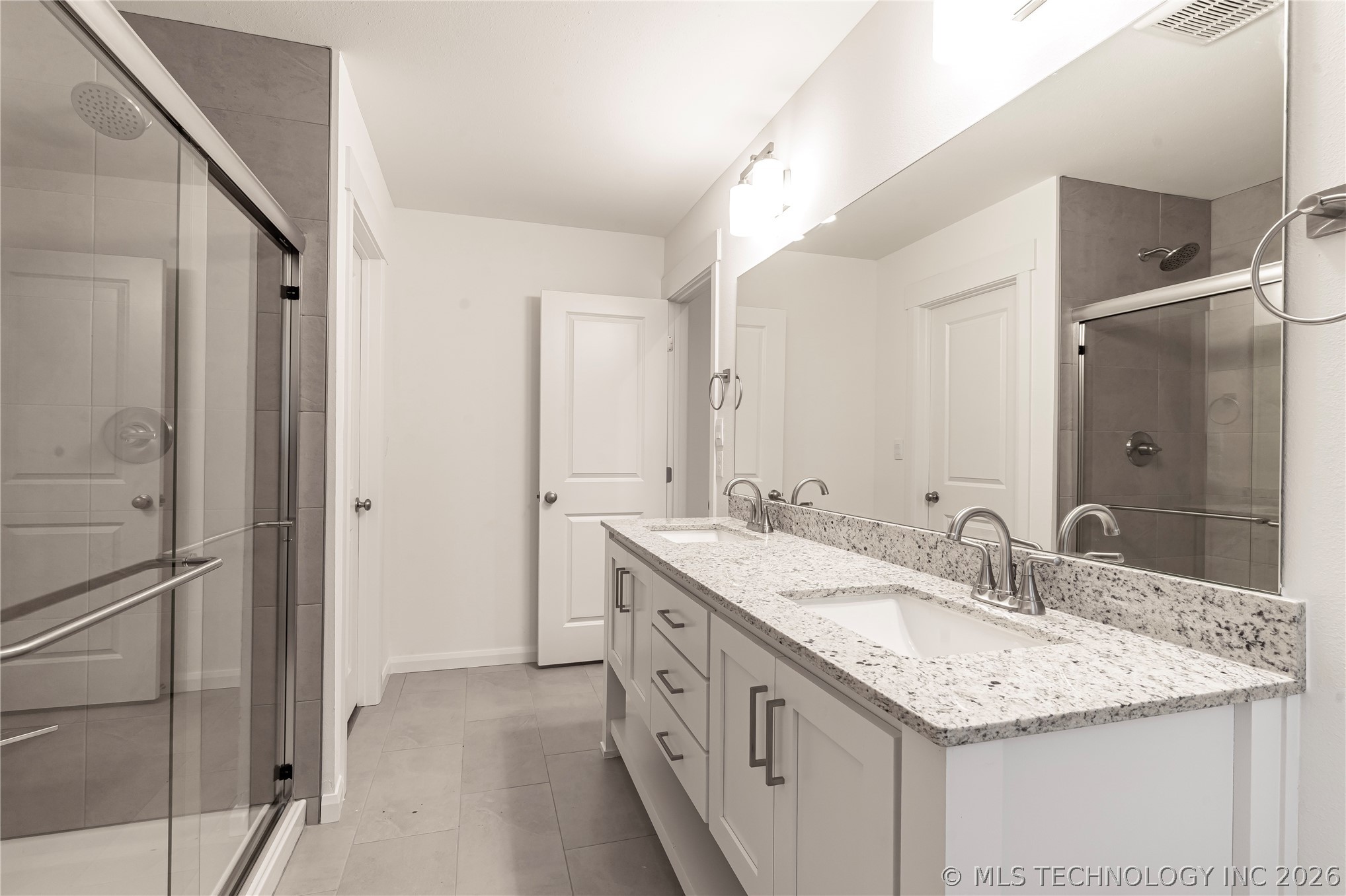 10897 S 271st East Avenue Property Photo 17