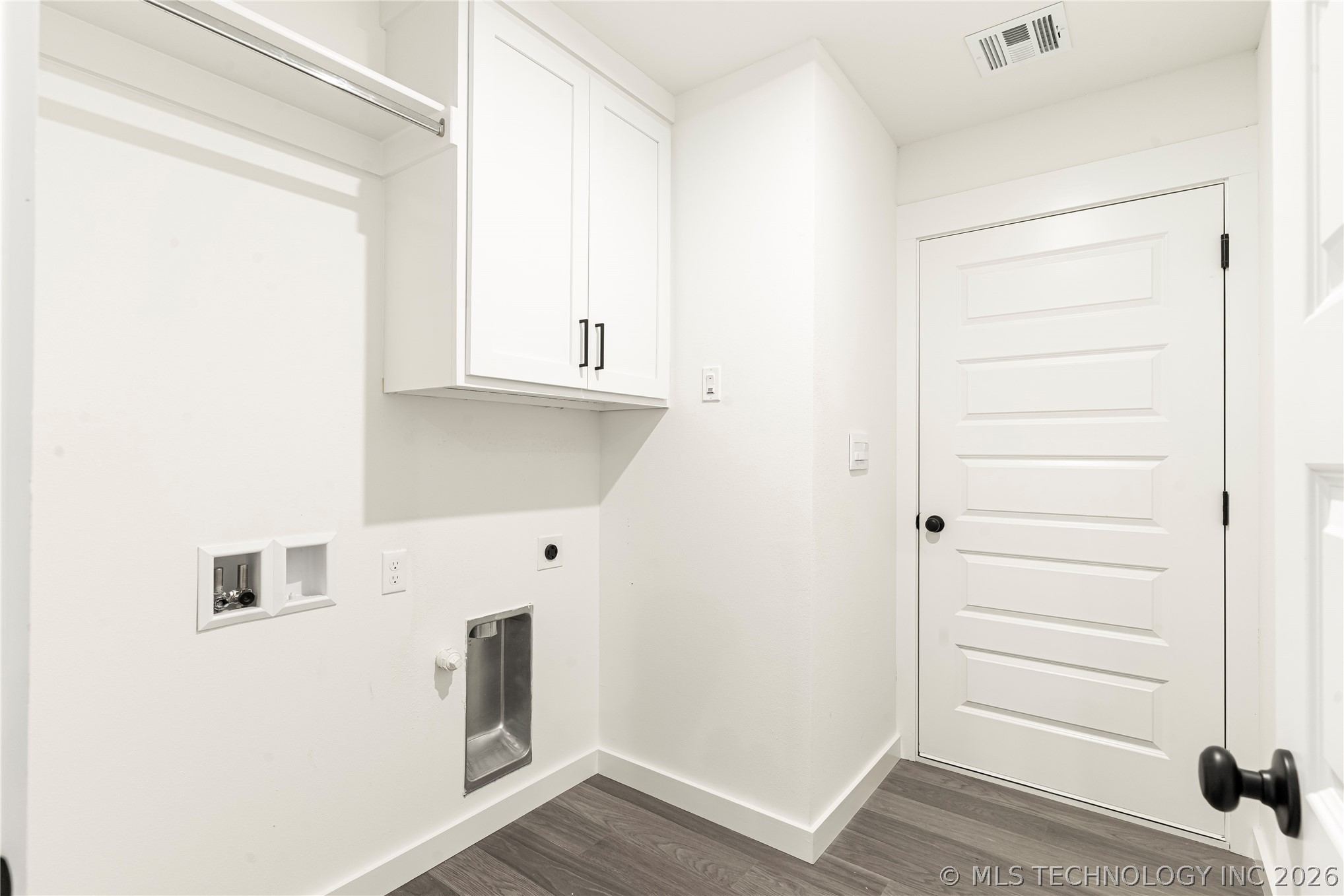 10887 S 271st East Avenue Property Photo 16