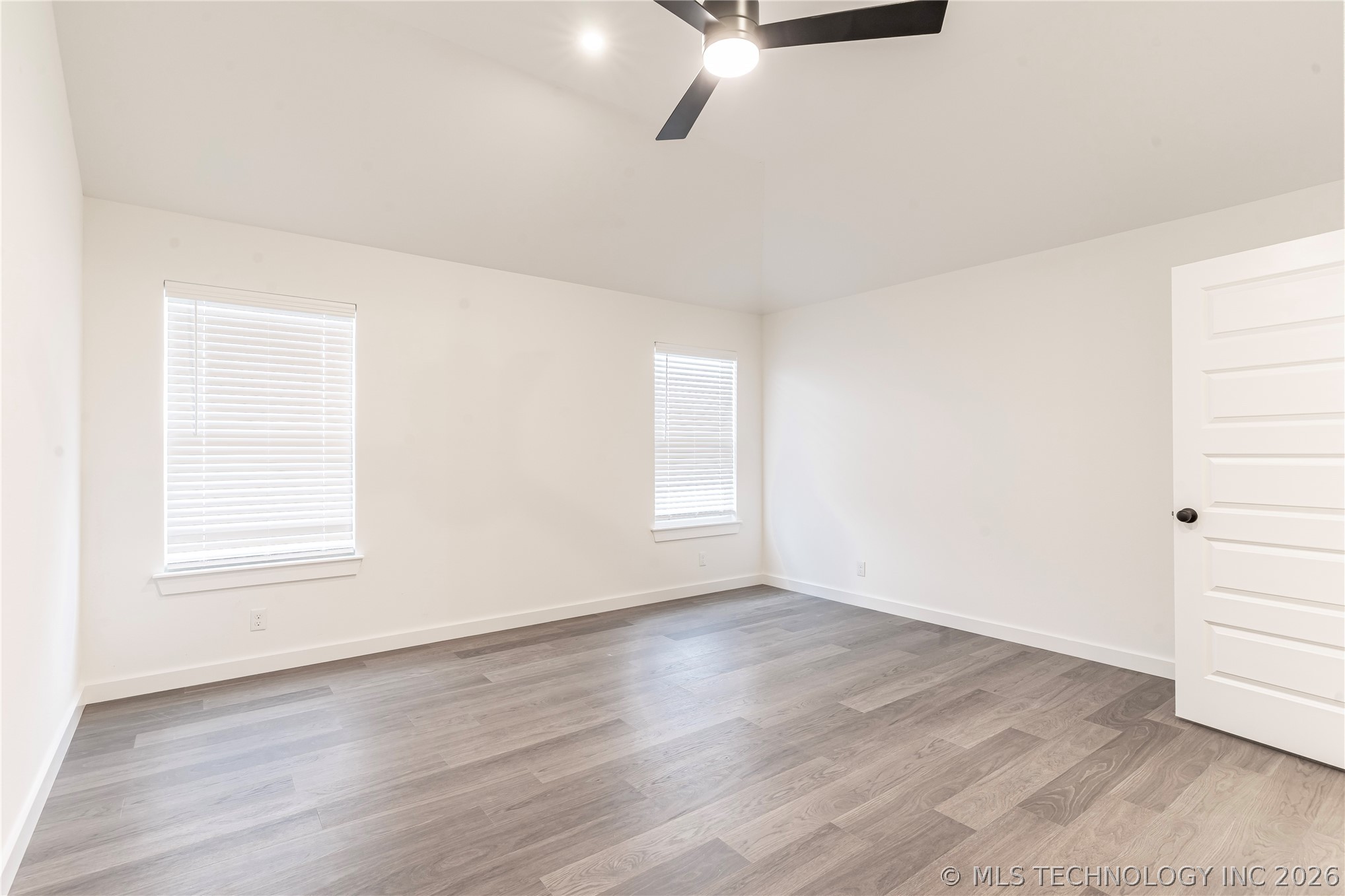 10887 S 271st East Avenue Property Photo 17