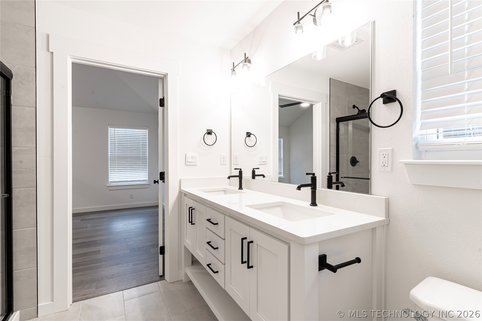 10887 S 271st East Avenue Property Photo 20