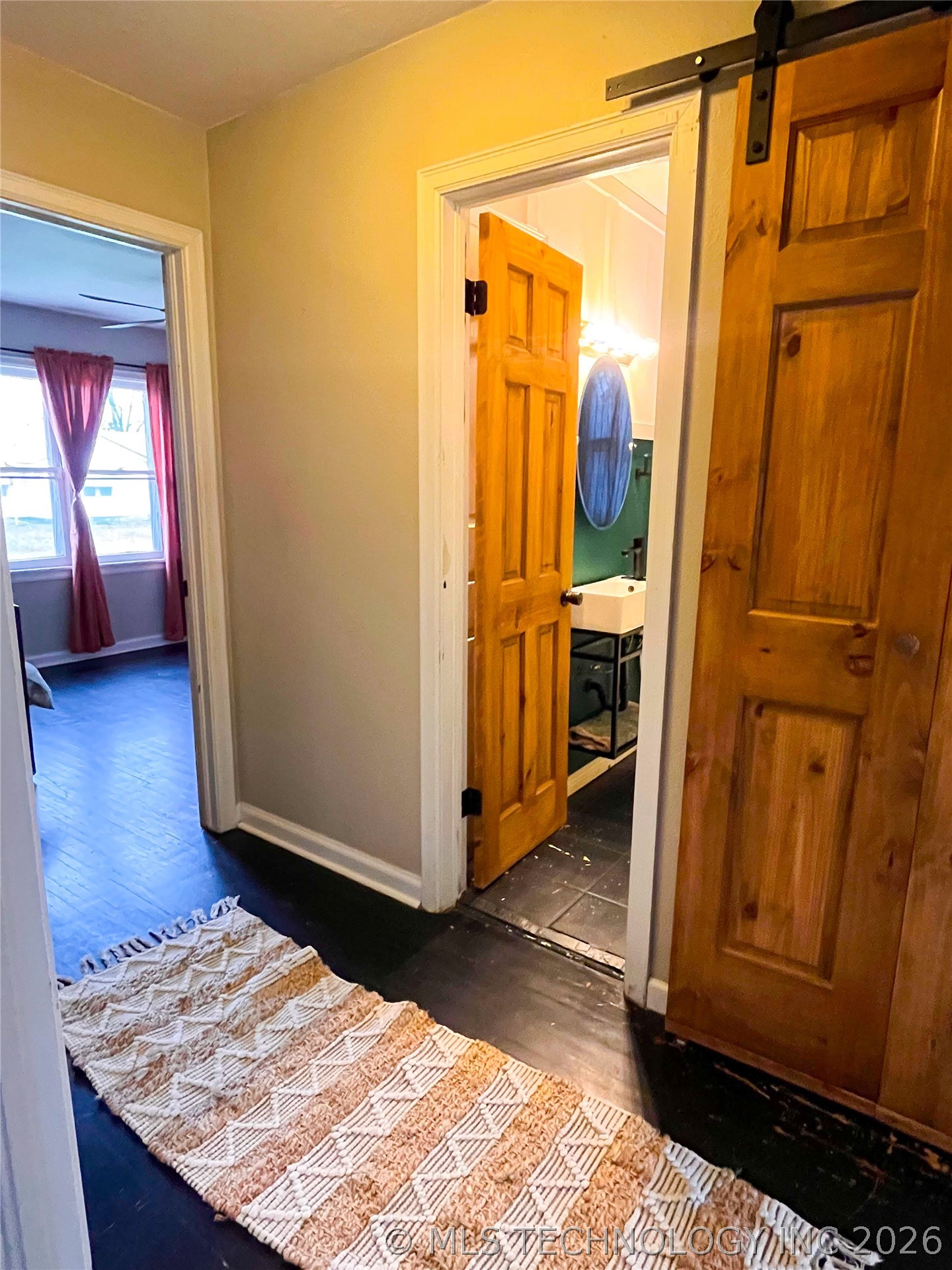 110 N Cedar Avenue Property Photo 9