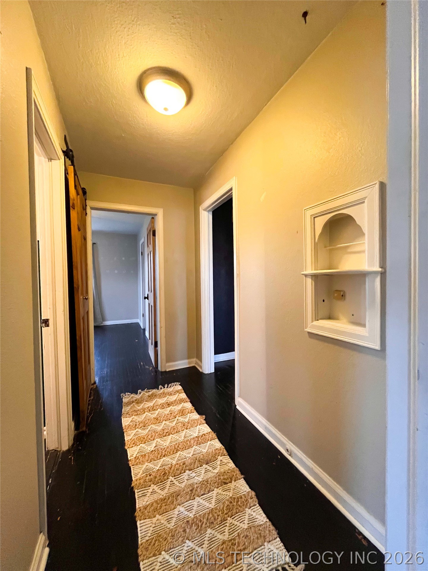 110 N Cedar Avenue Property Photo 10