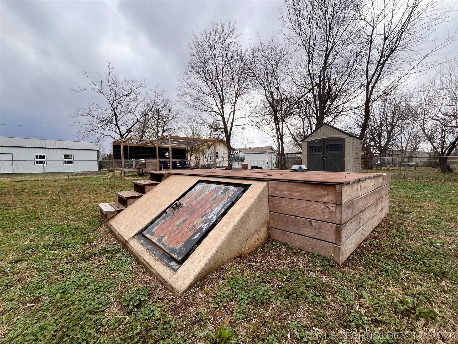 110 N Cedar Avenue Property Photo 19