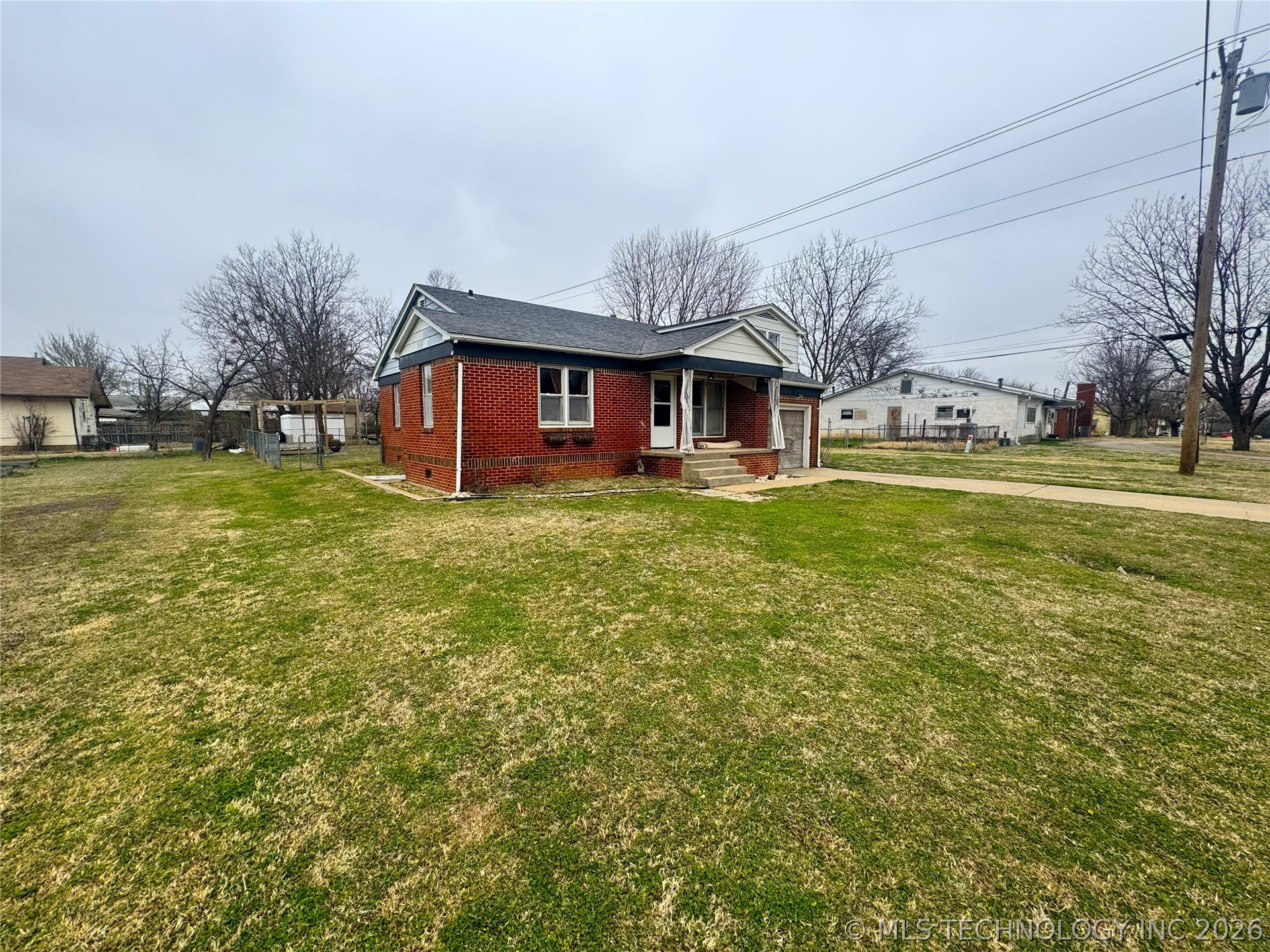 110 N Cedar Avenue Property Photo 24