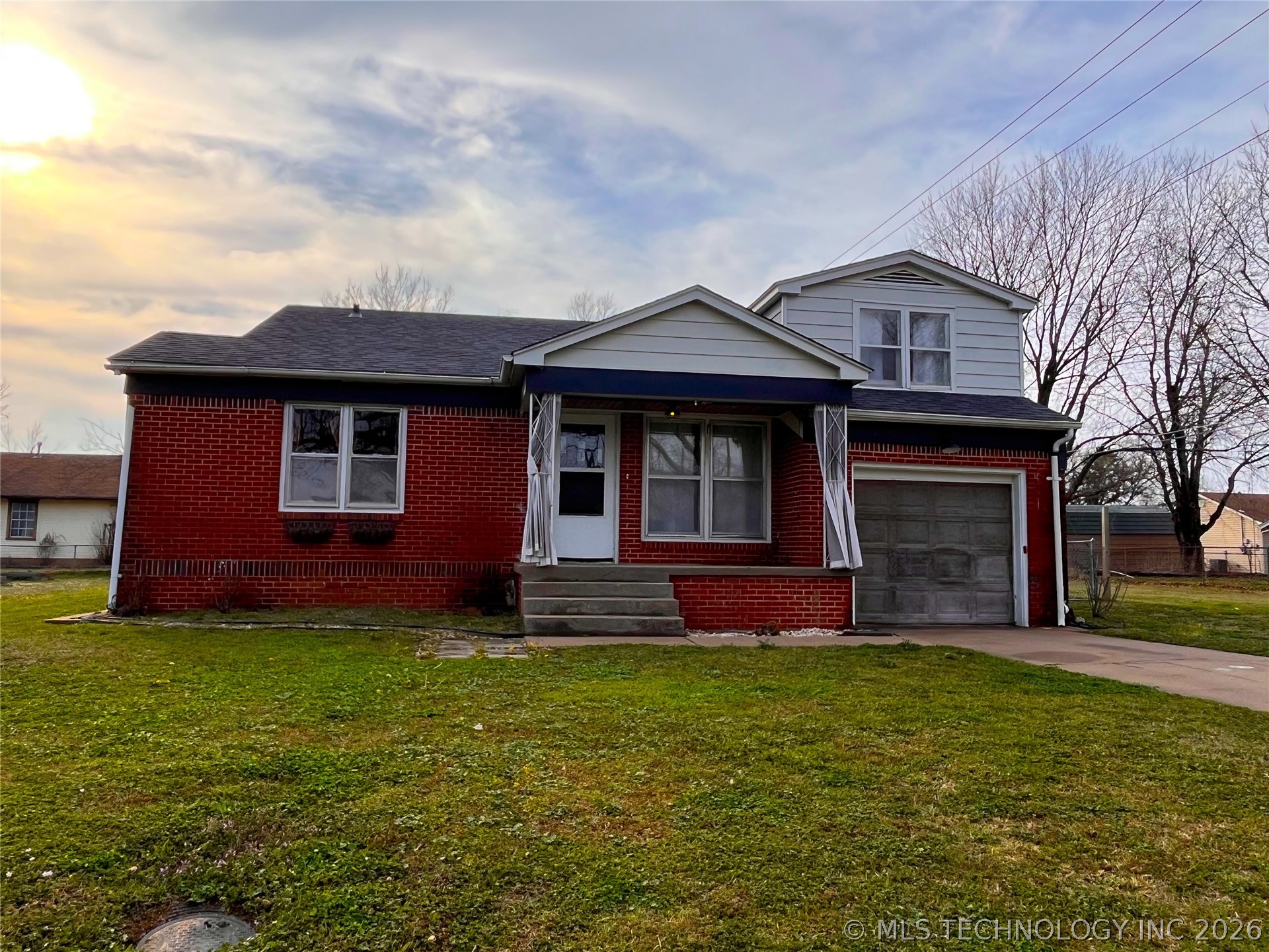 110 N Cedar Avenue Property Photo 25