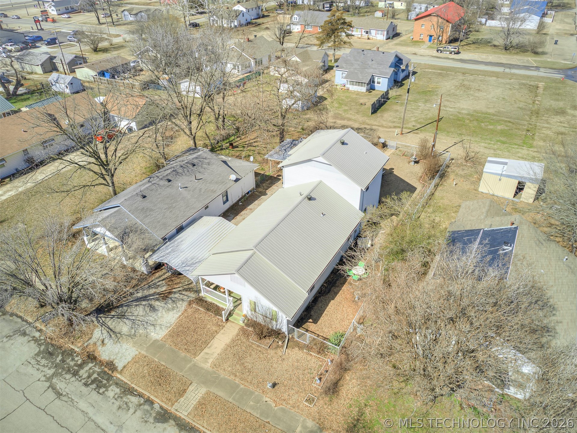 1123 E 9th Street Property Photo 2