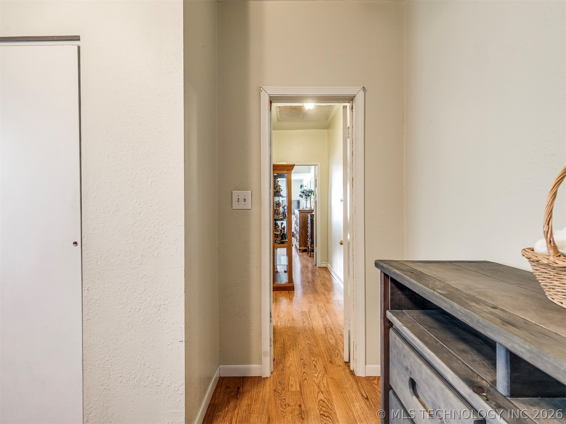 1123 E 9th Street Property Photo 19
