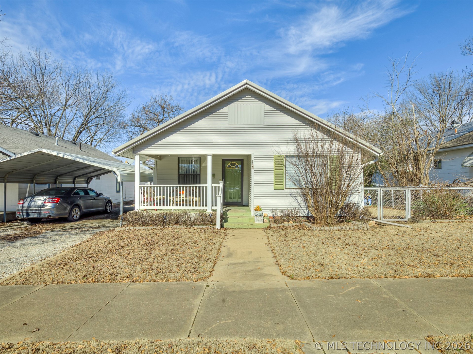 1123 E 9th Street Property Photo 38