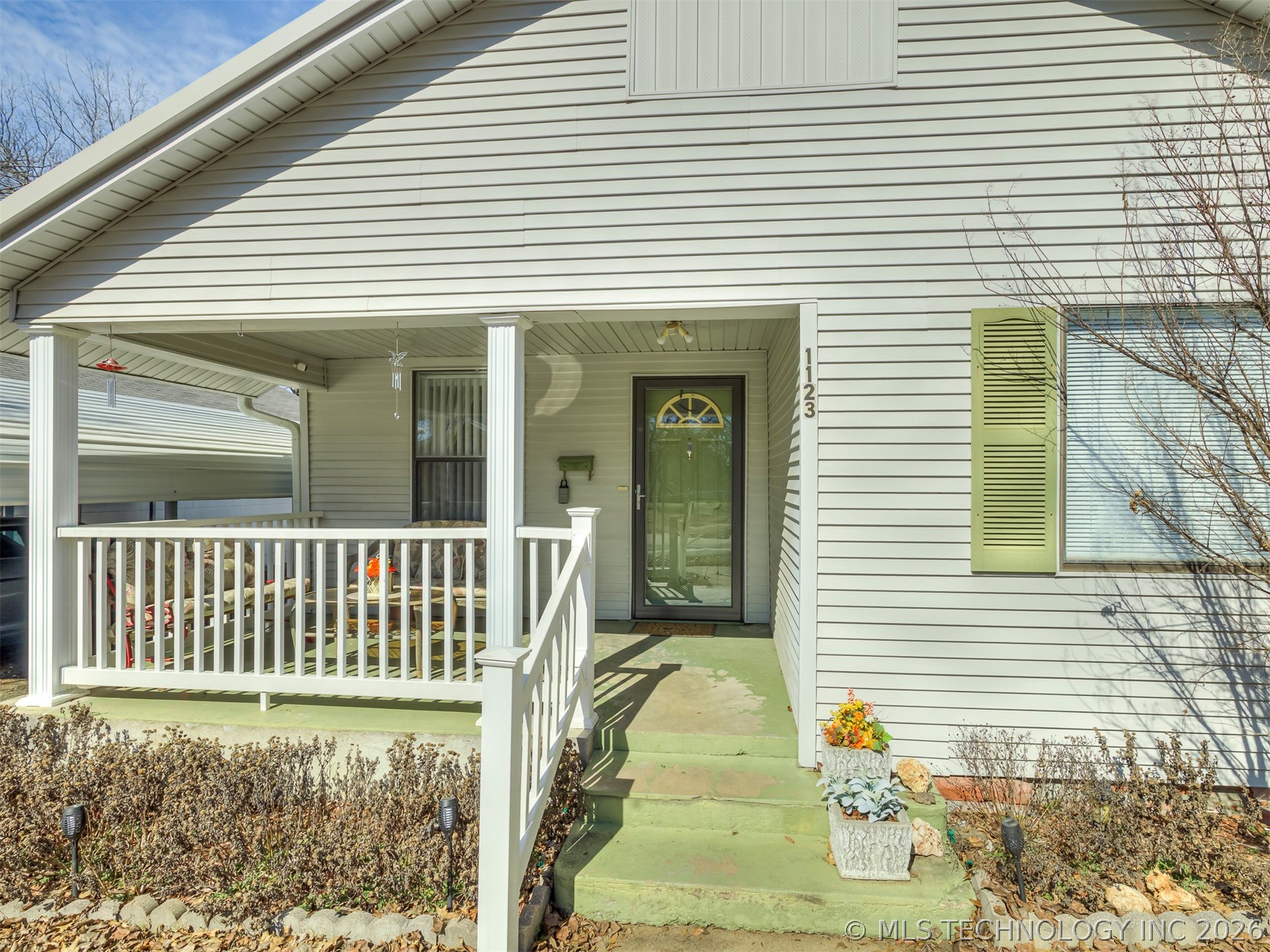 1123 E 9th Street Property Photo 42