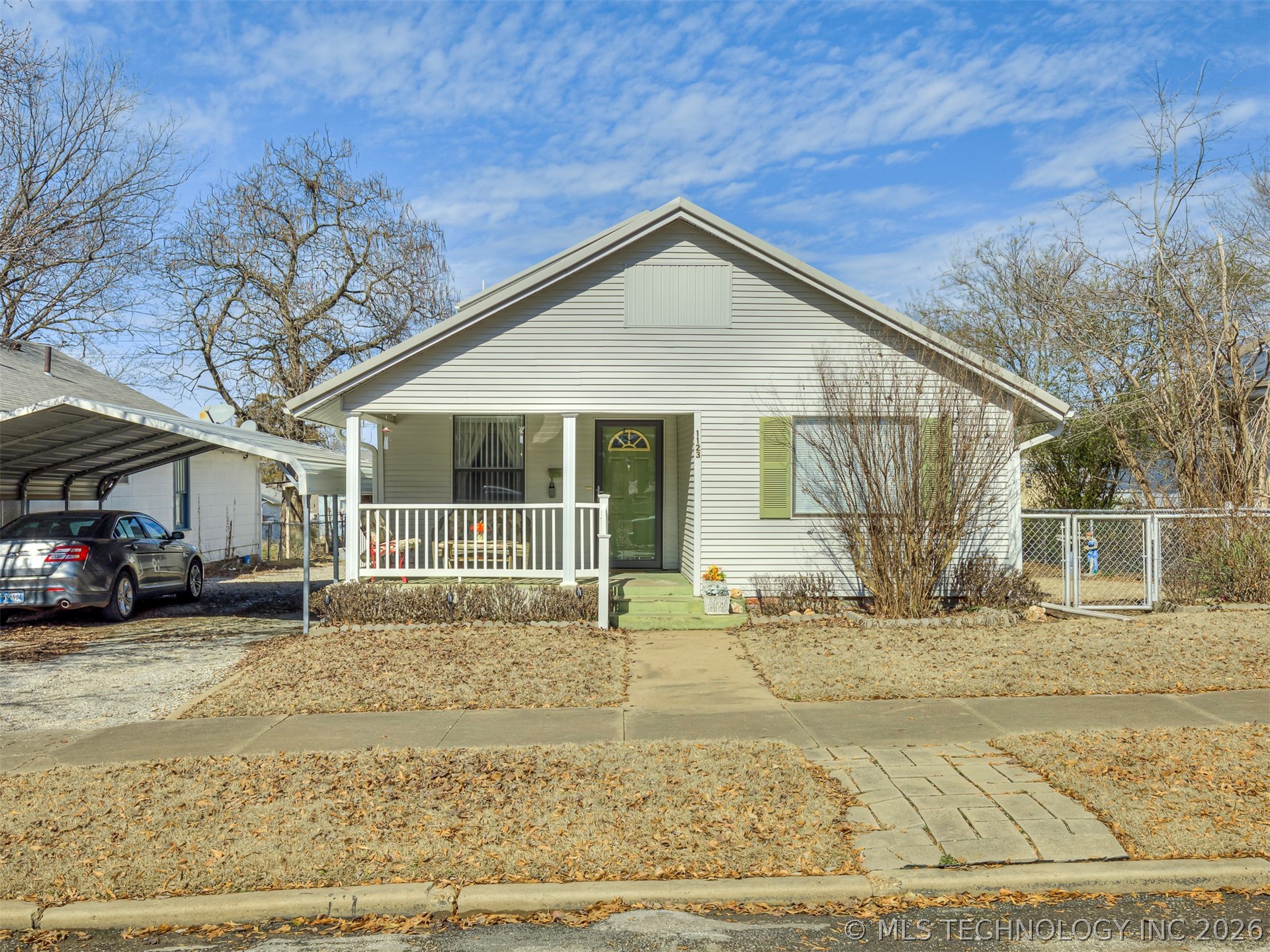 1123 E 9th Street Property Photo 44