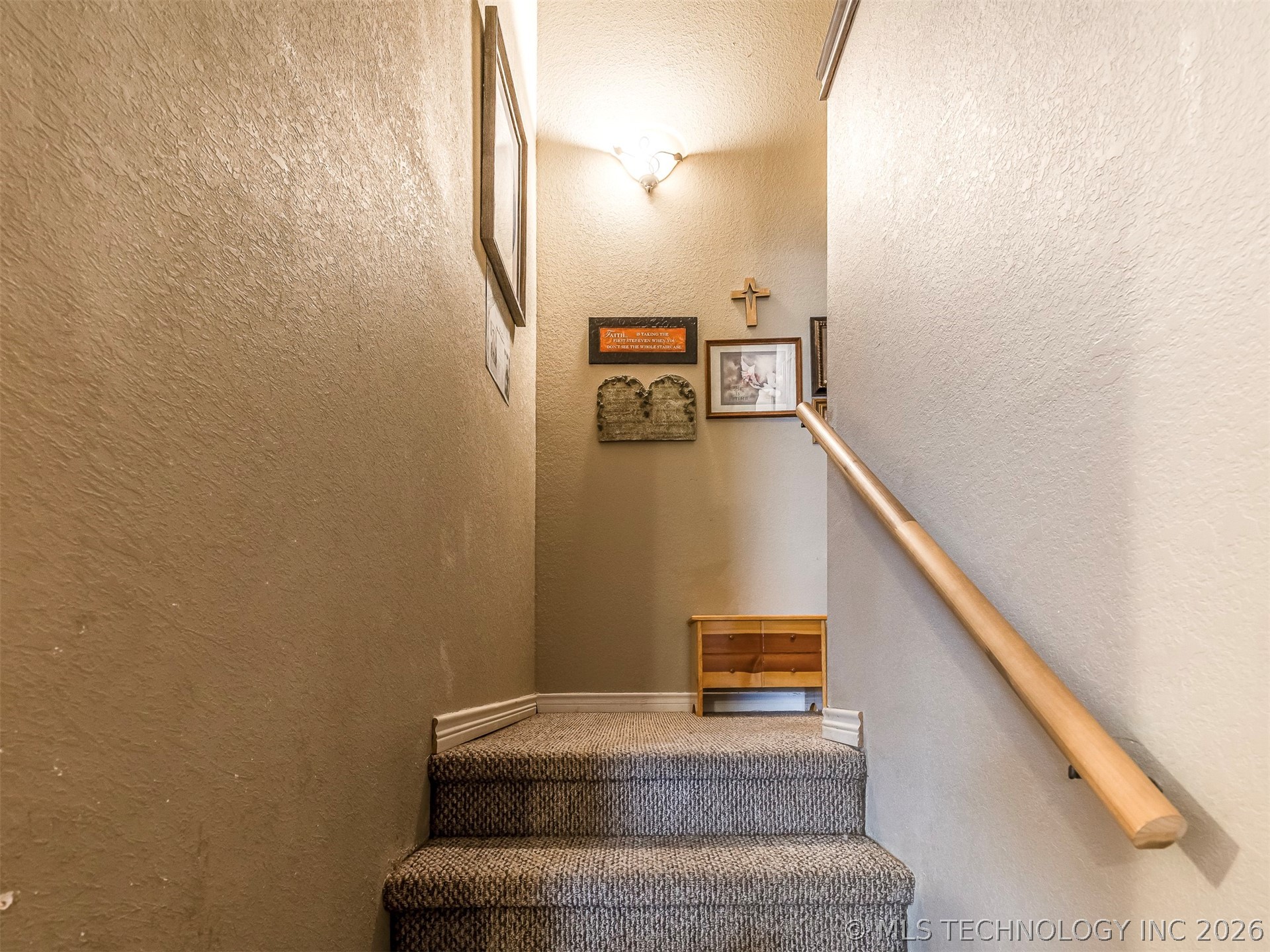 1123 E 9th Street Property Photo 59
