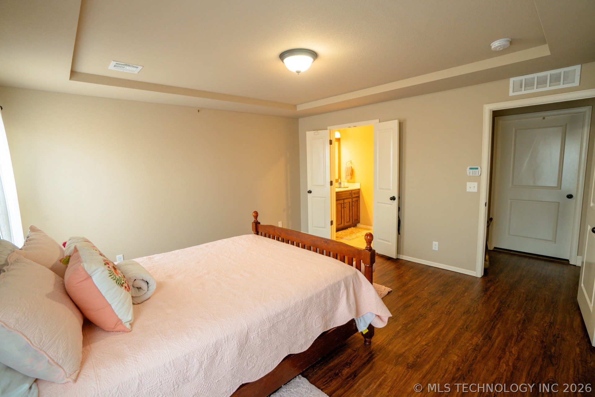 13659 S Quincy Street Property Photo 5