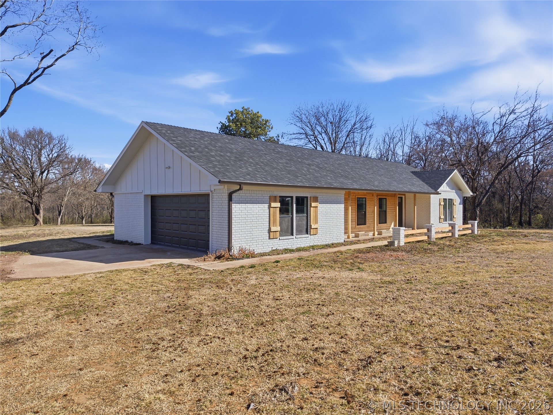 11919 E Southern Hills Road Property Photo 2