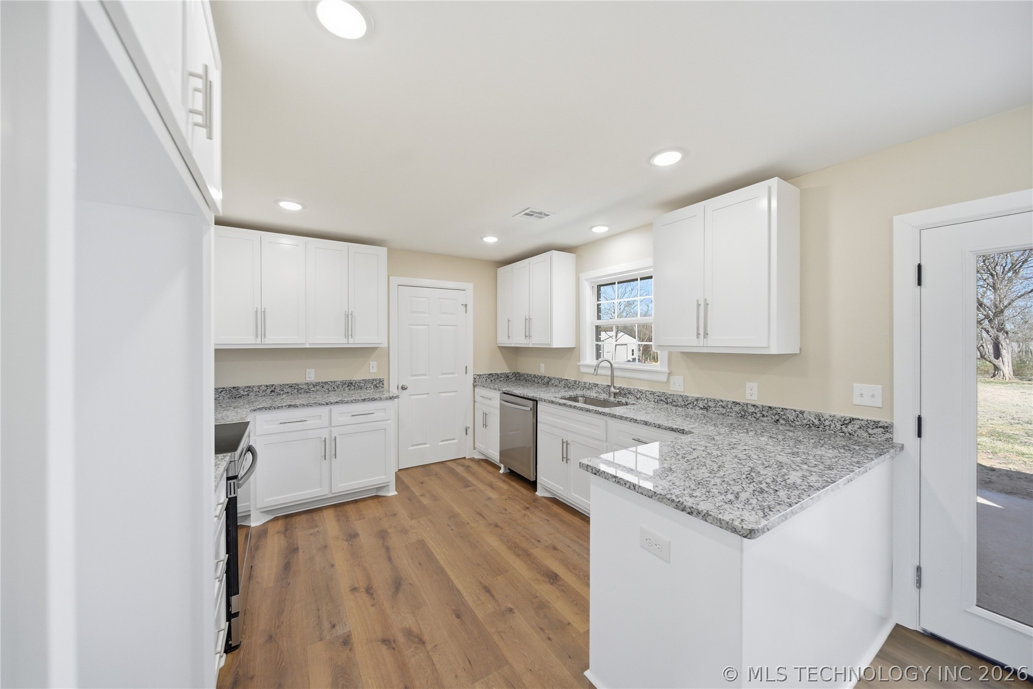 11919 E Southern Hills Road Property Photo 9